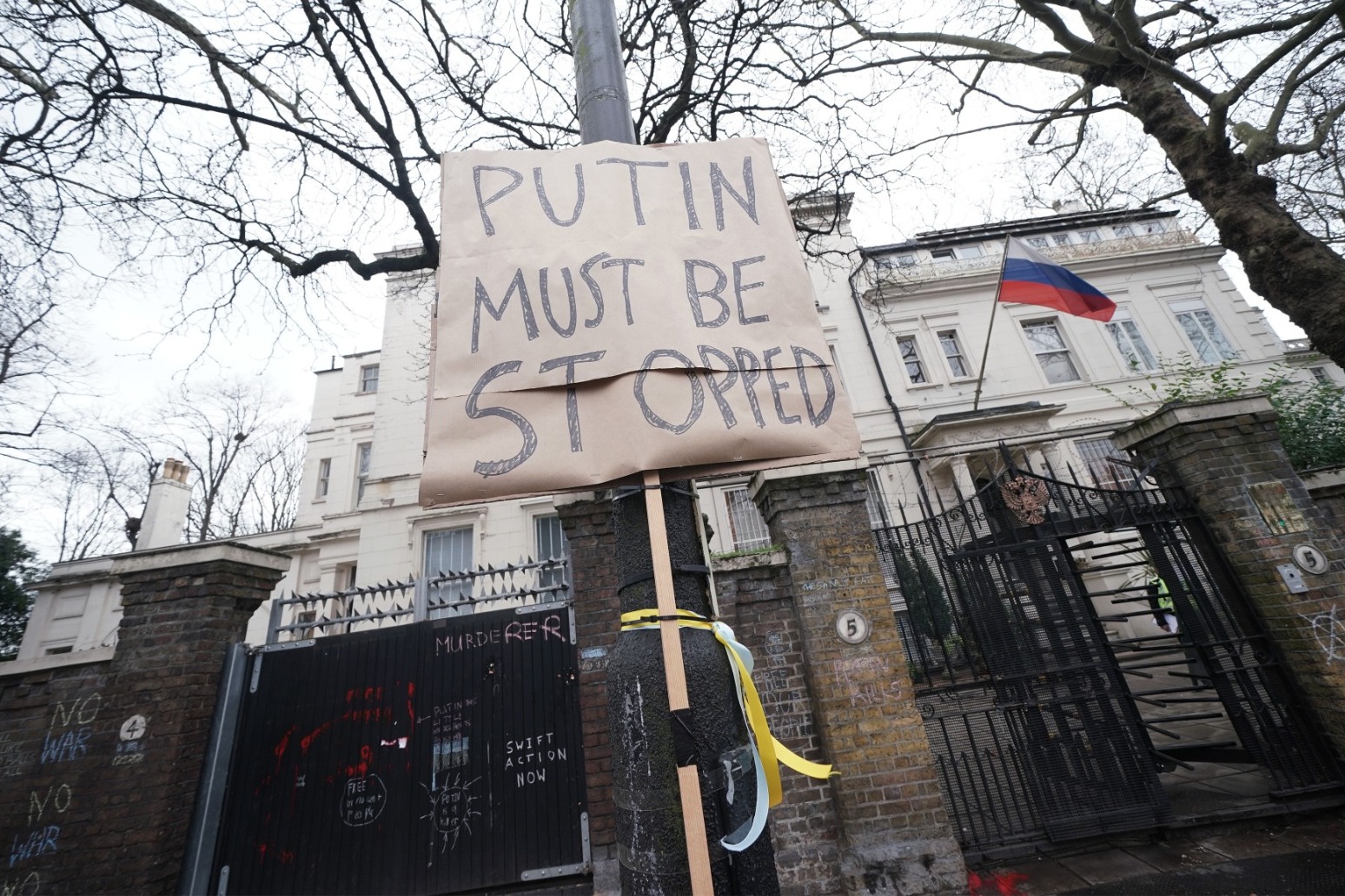 Fresh measures will help Ukrainians seek refuge in UK Defence Secretary hints