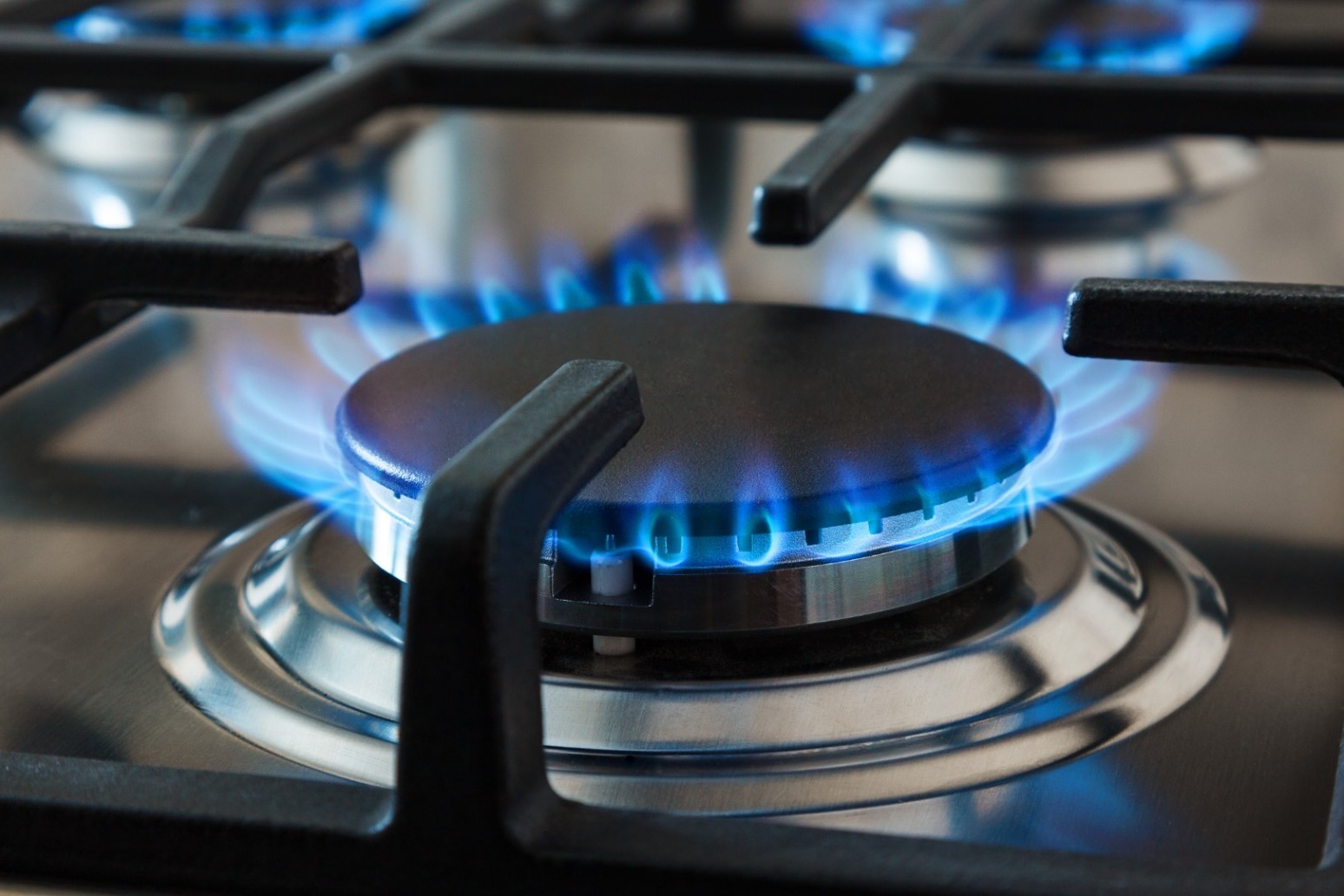 Government urged to end grossly unfair differences in electric and gas bills