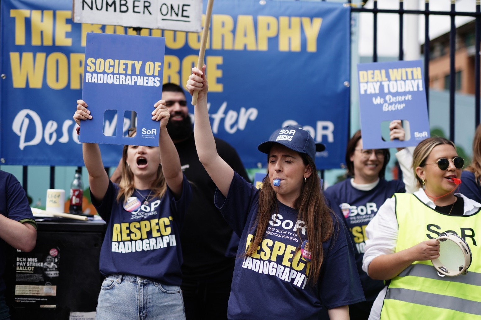 Radiographers in England take to picket lines over pay and staffing 