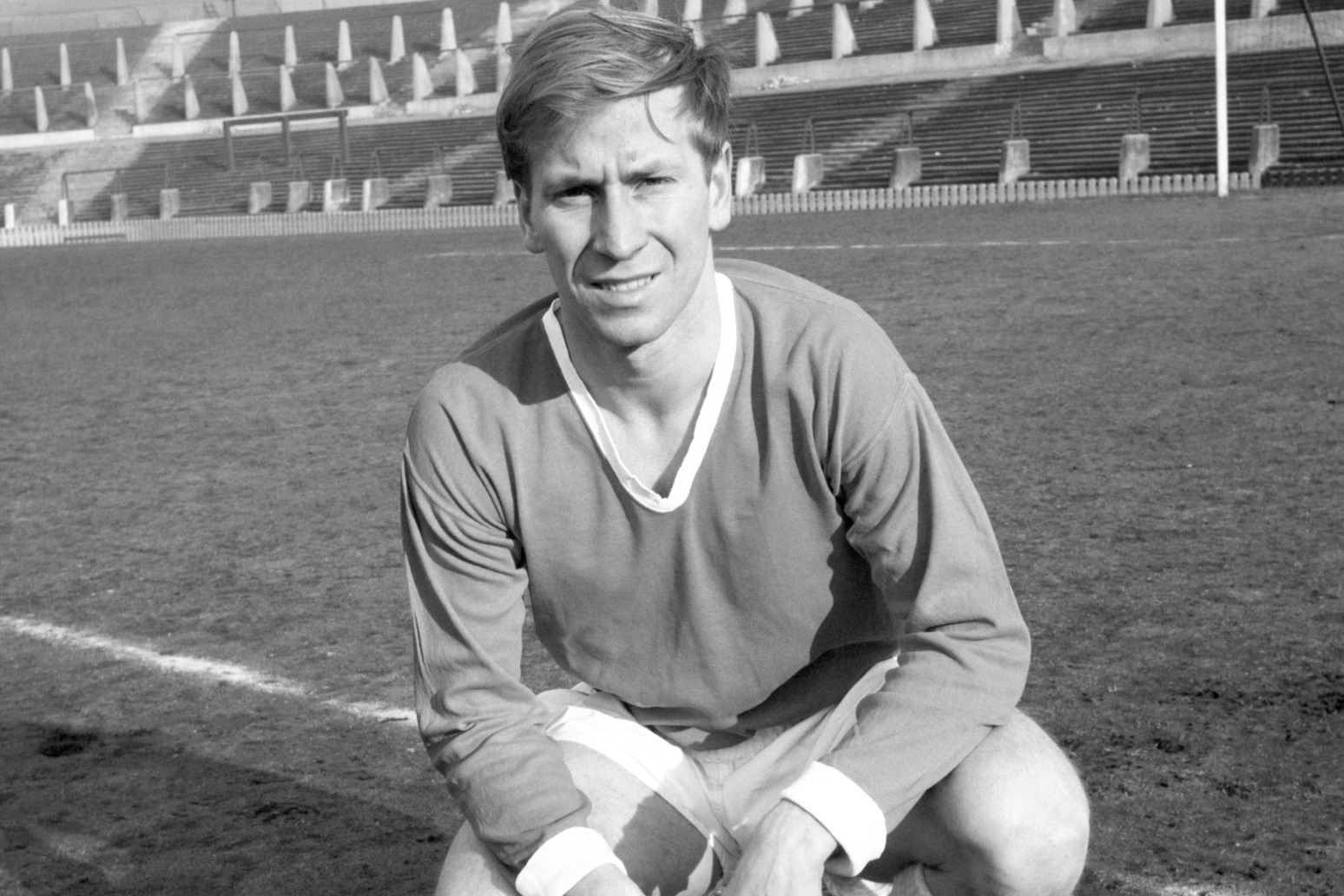 Manchester United and England great Sir Bobby Charlton dies aged 86 