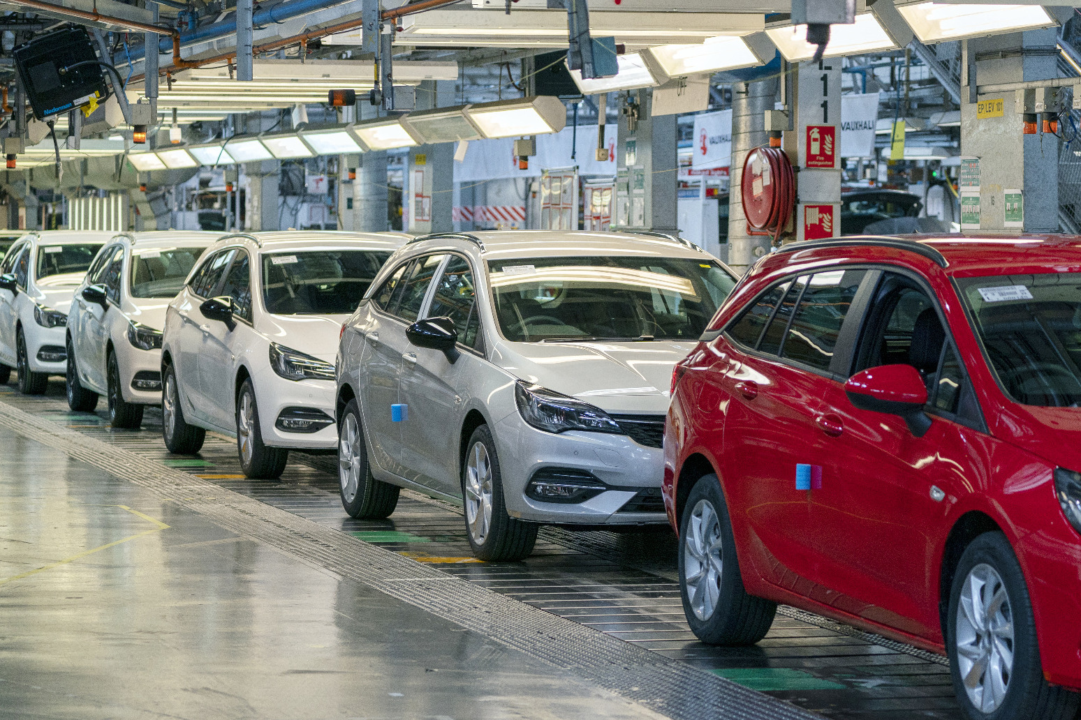 Increase in UK car production reaches almost 40% 