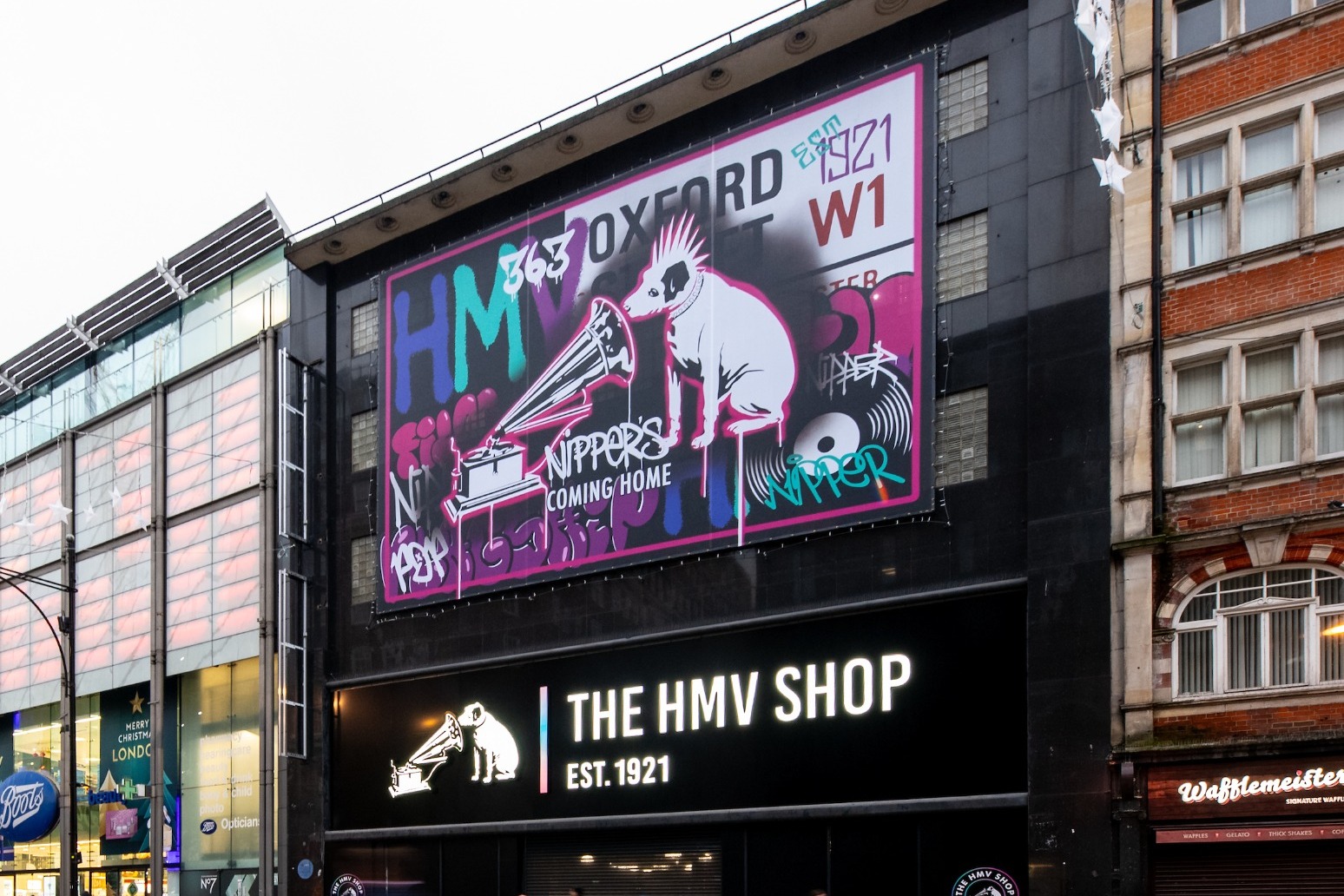 HMV returns to historic Oxford Street shop 