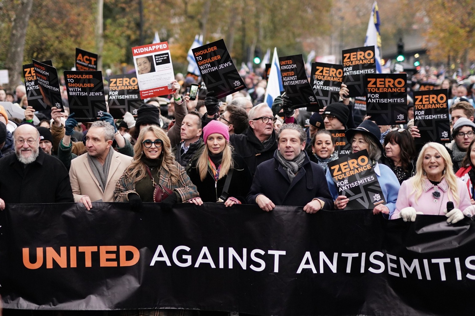 Tens of thousands gather for rally against antisemitism amid Gaza truce 