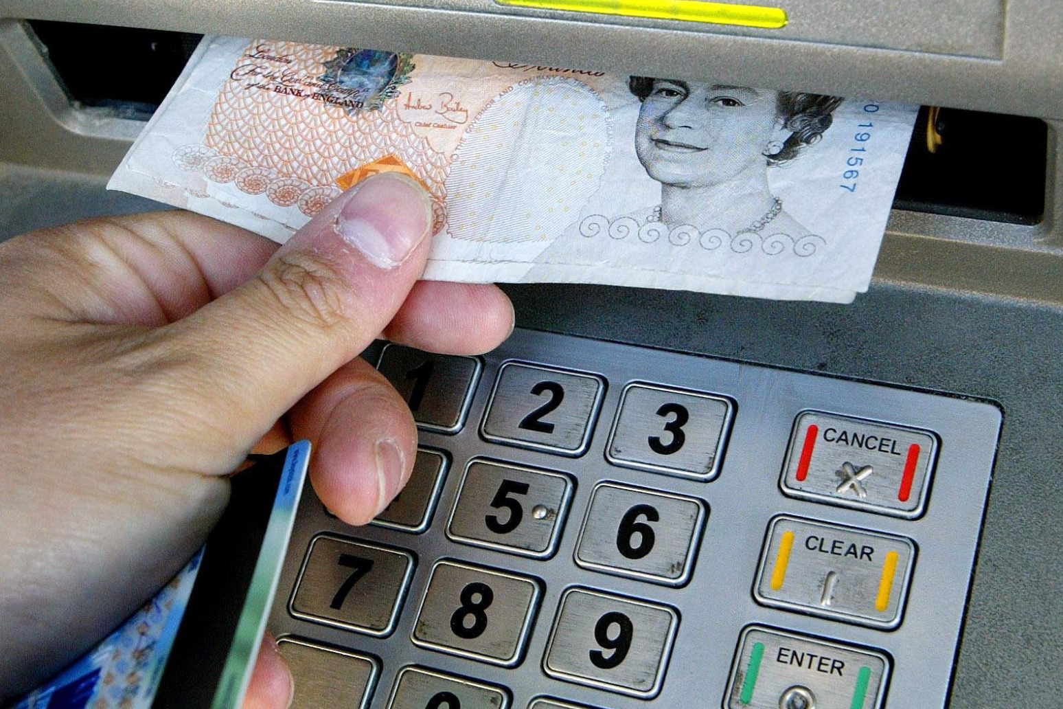 Average adult withdrew around £1,500 from ATMs last year, says Link 