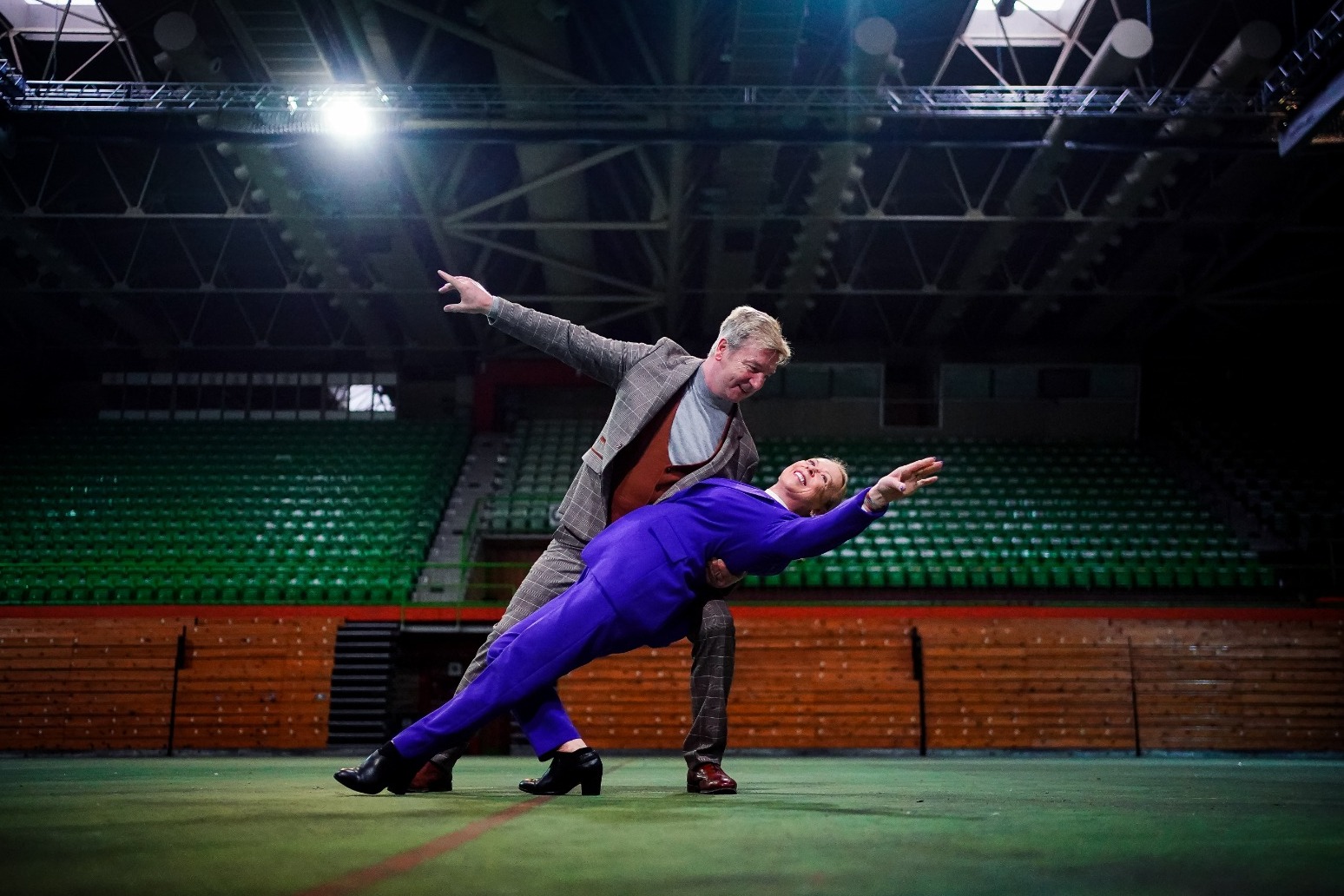 Torvill and Dean announce retirement