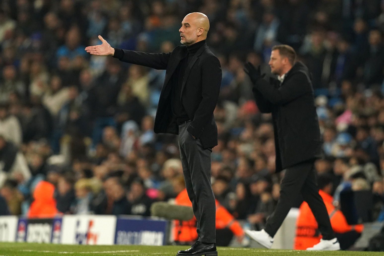 Manchester City progress to Champions League quarter-finals 
