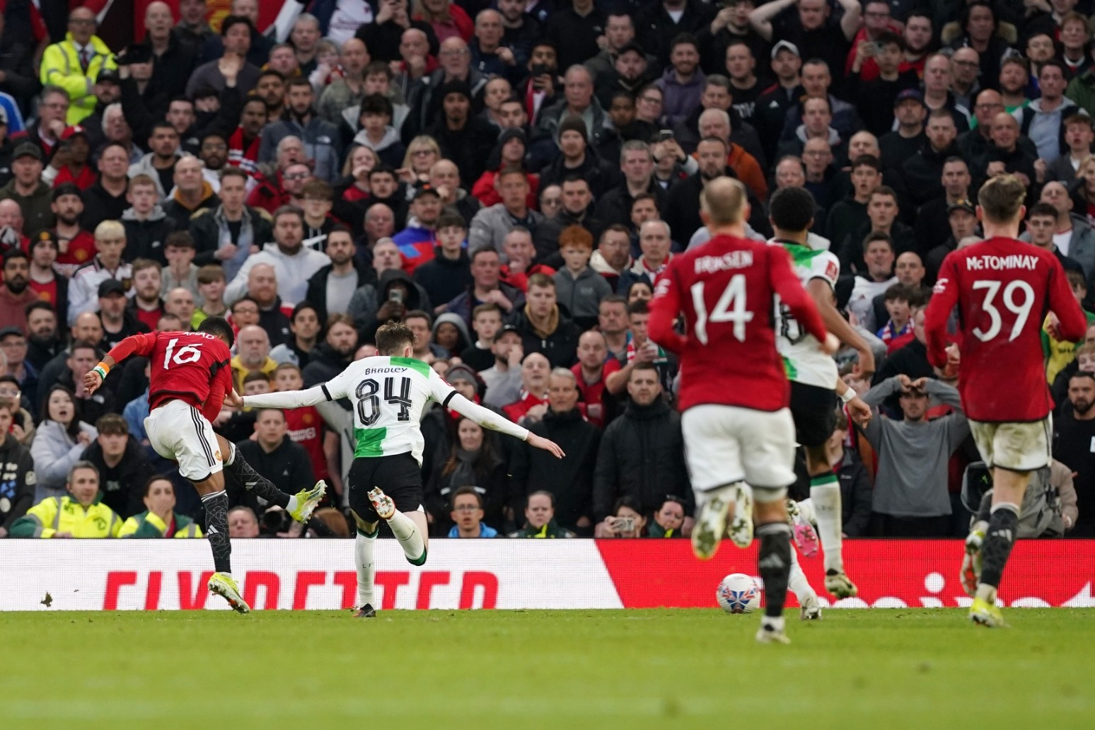 Man Utd beat Liverpool in FA Cup classic 