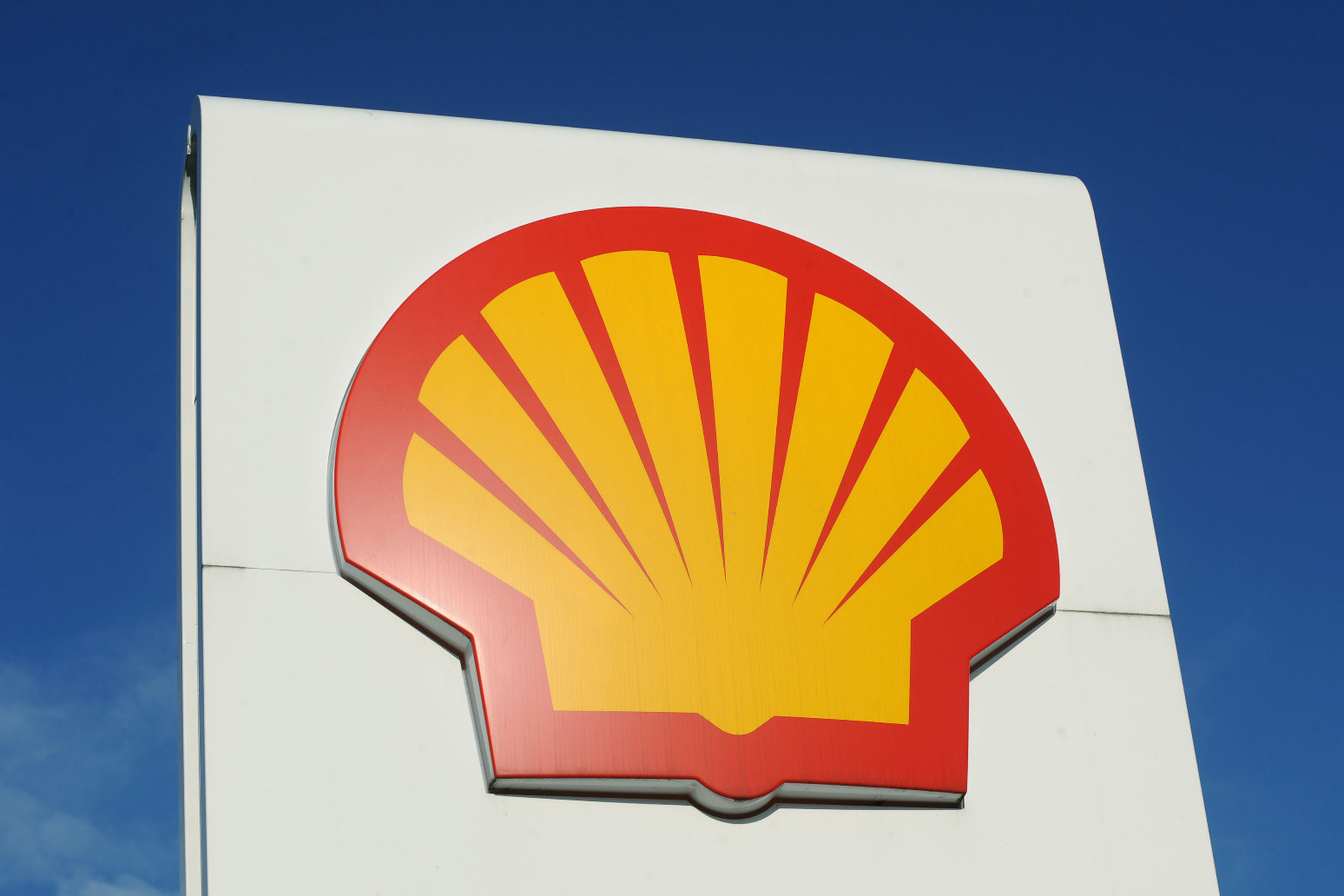 Shell set to see gas trading fall 