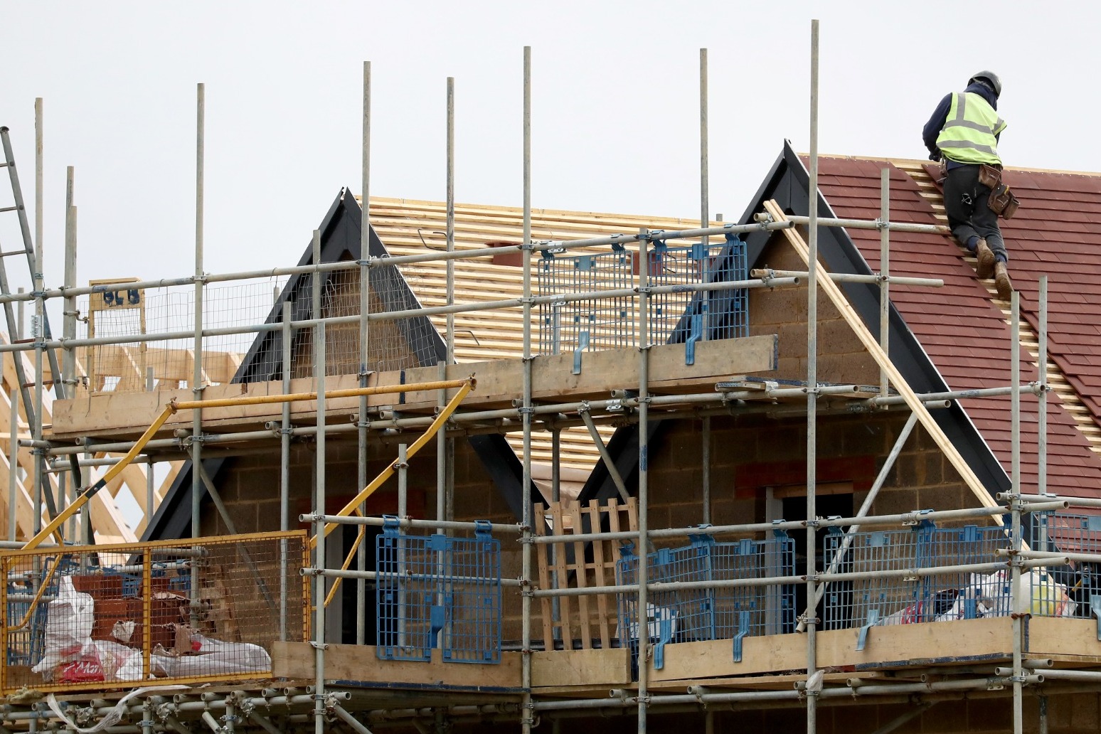 UK construction rebound picks up pace