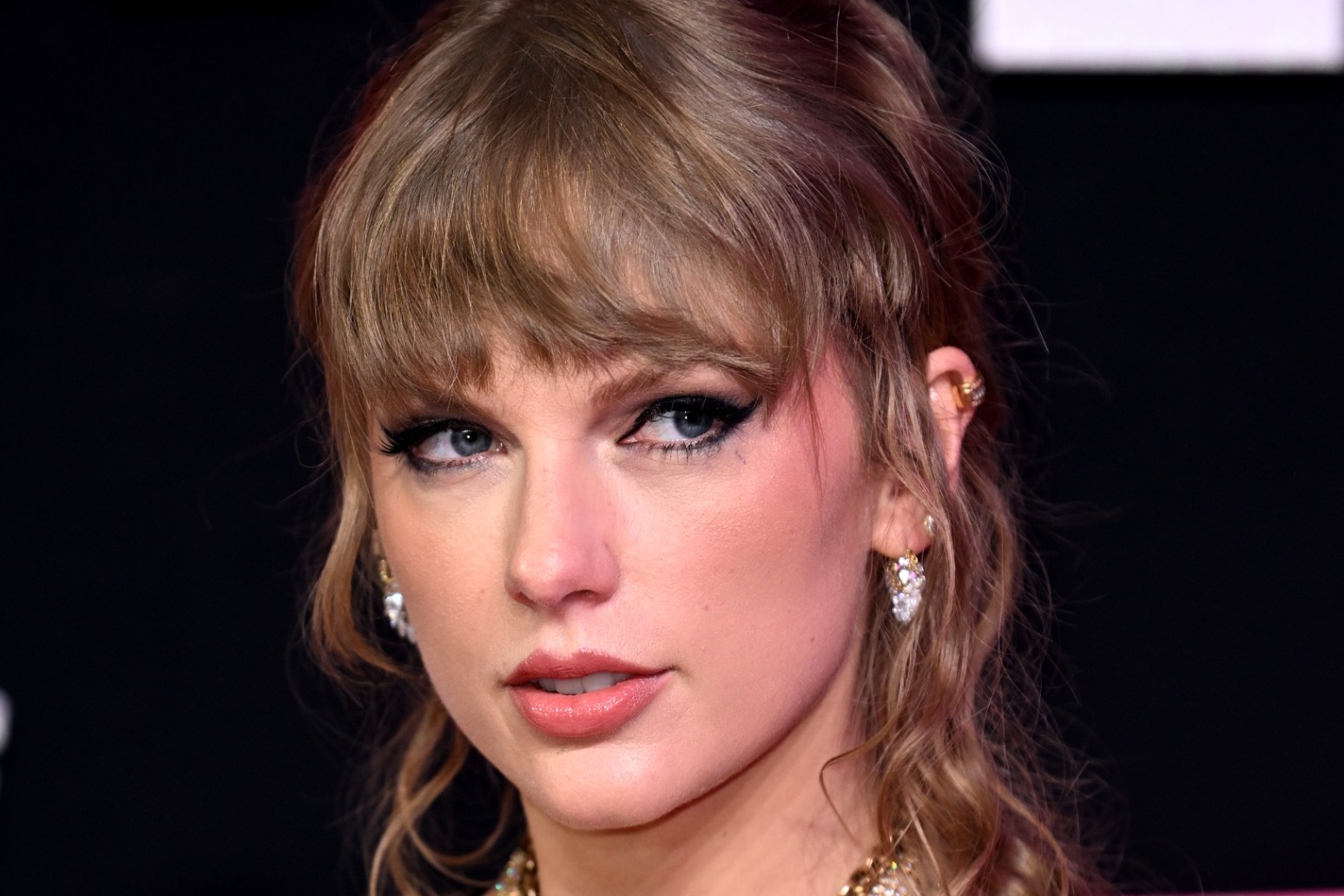 Taylor Swift reveals inspiration behind song lyrics 