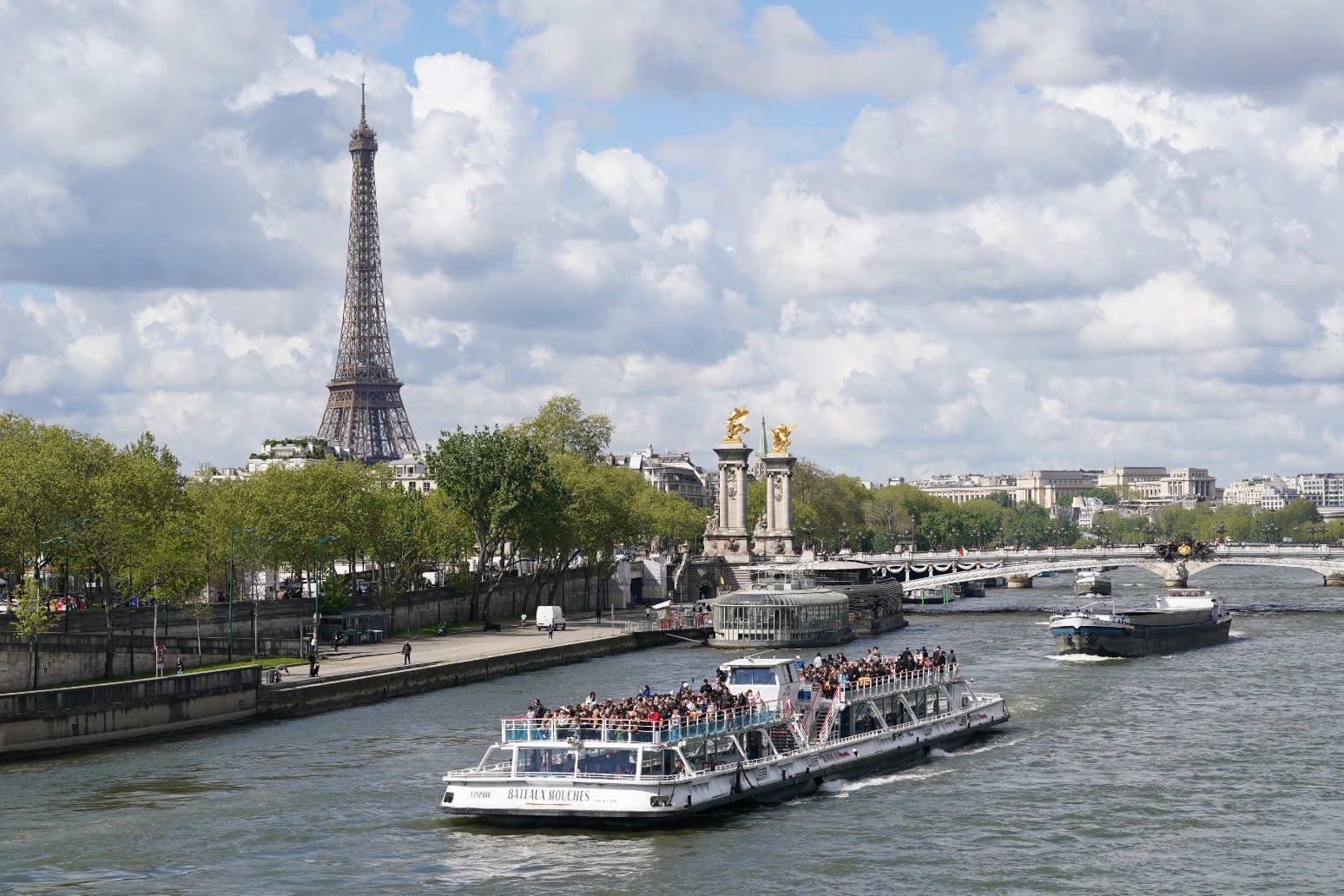 Man detained after police operation at Iranian consulate in Paris 