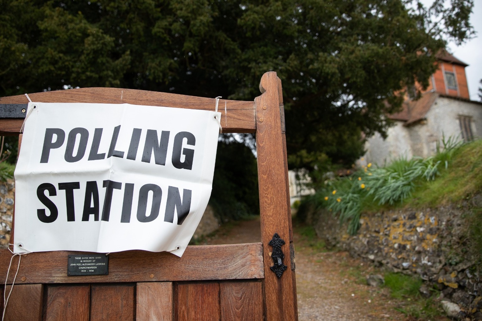 Polls open in local elections thumbnail