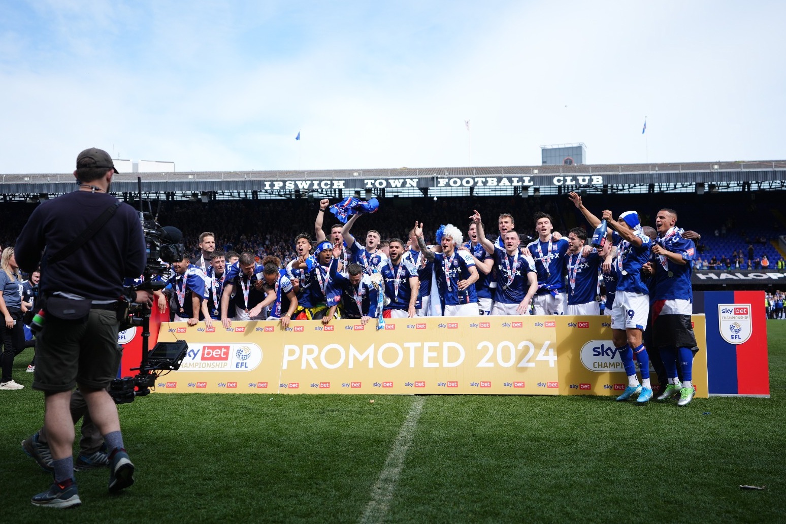 Ipswich promoted to Premier League