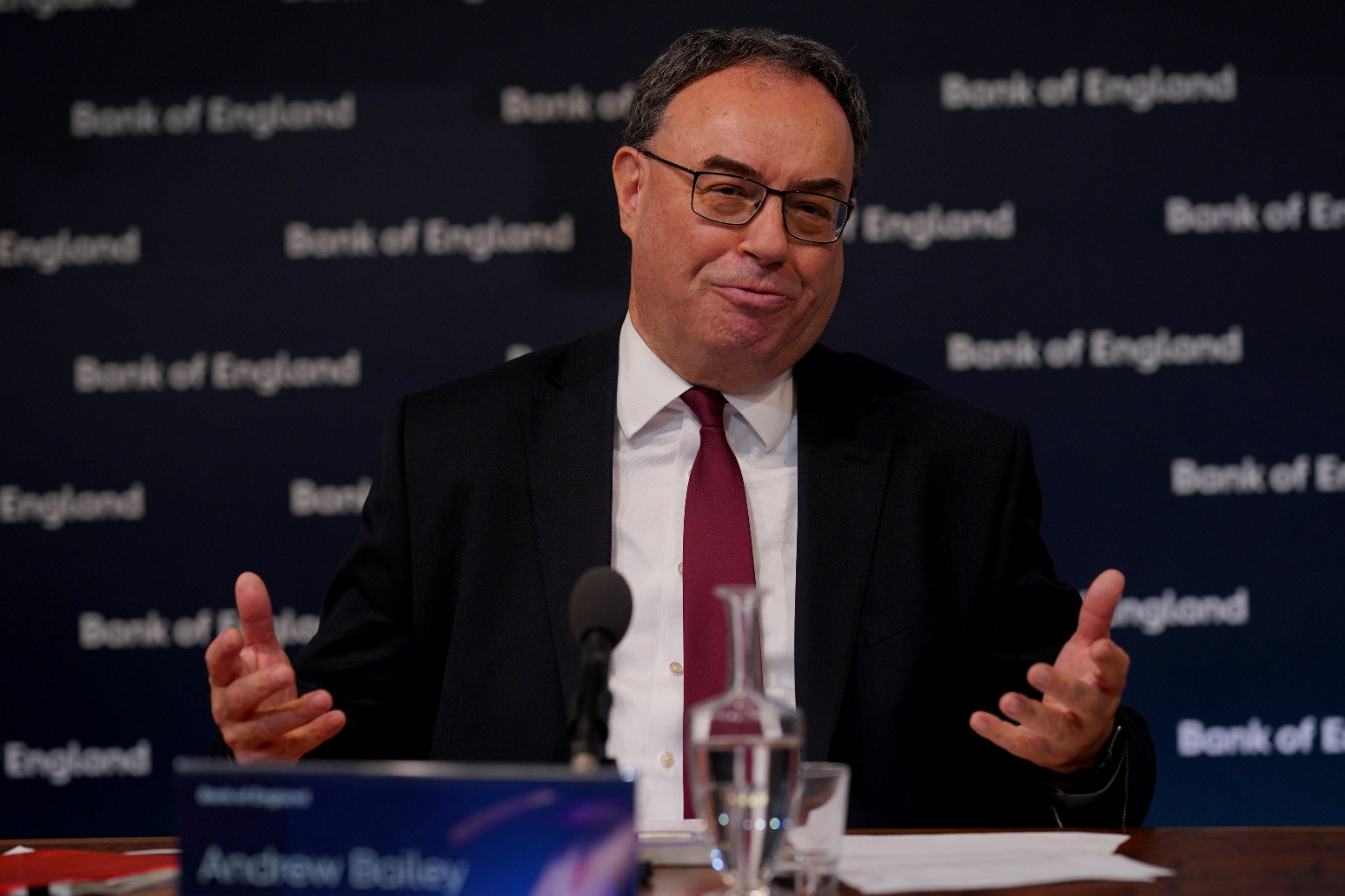 Bank of England holds UK interest rates