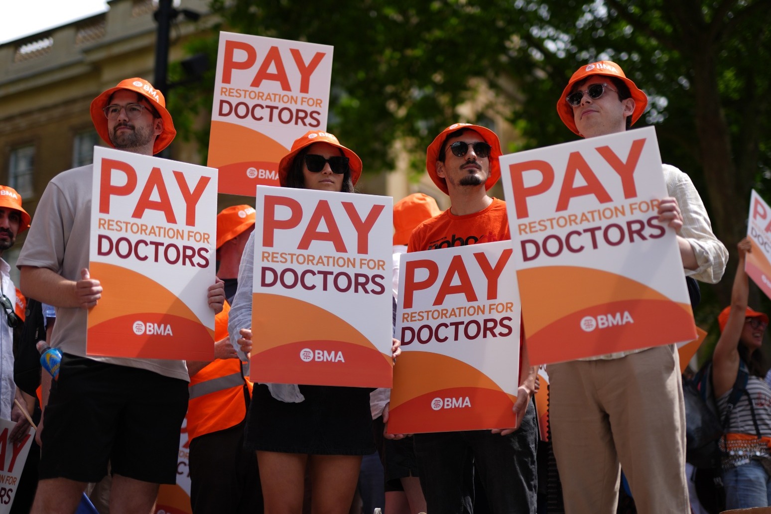 Keir Starmer gives 48-hour deadline to resident doctors to call off strikes