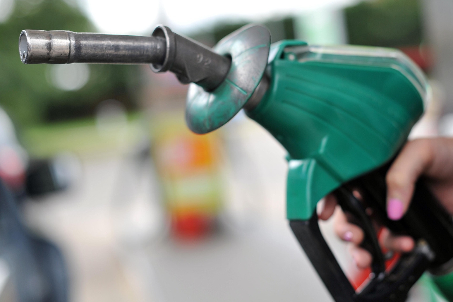 Iran war leading to ‘temporary shortages’ at some petrol pumps