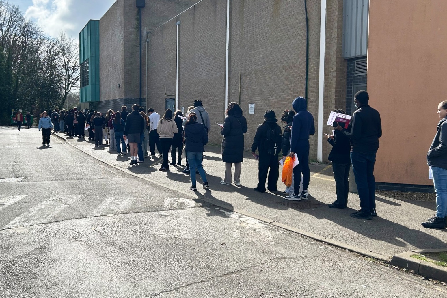 Cases of meningitis linked to an outbreak in Kent have dropped.