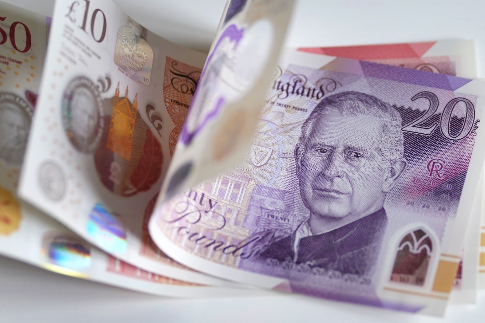 UK inflation accelerates after Iran war drives sharp rise in fuel prices