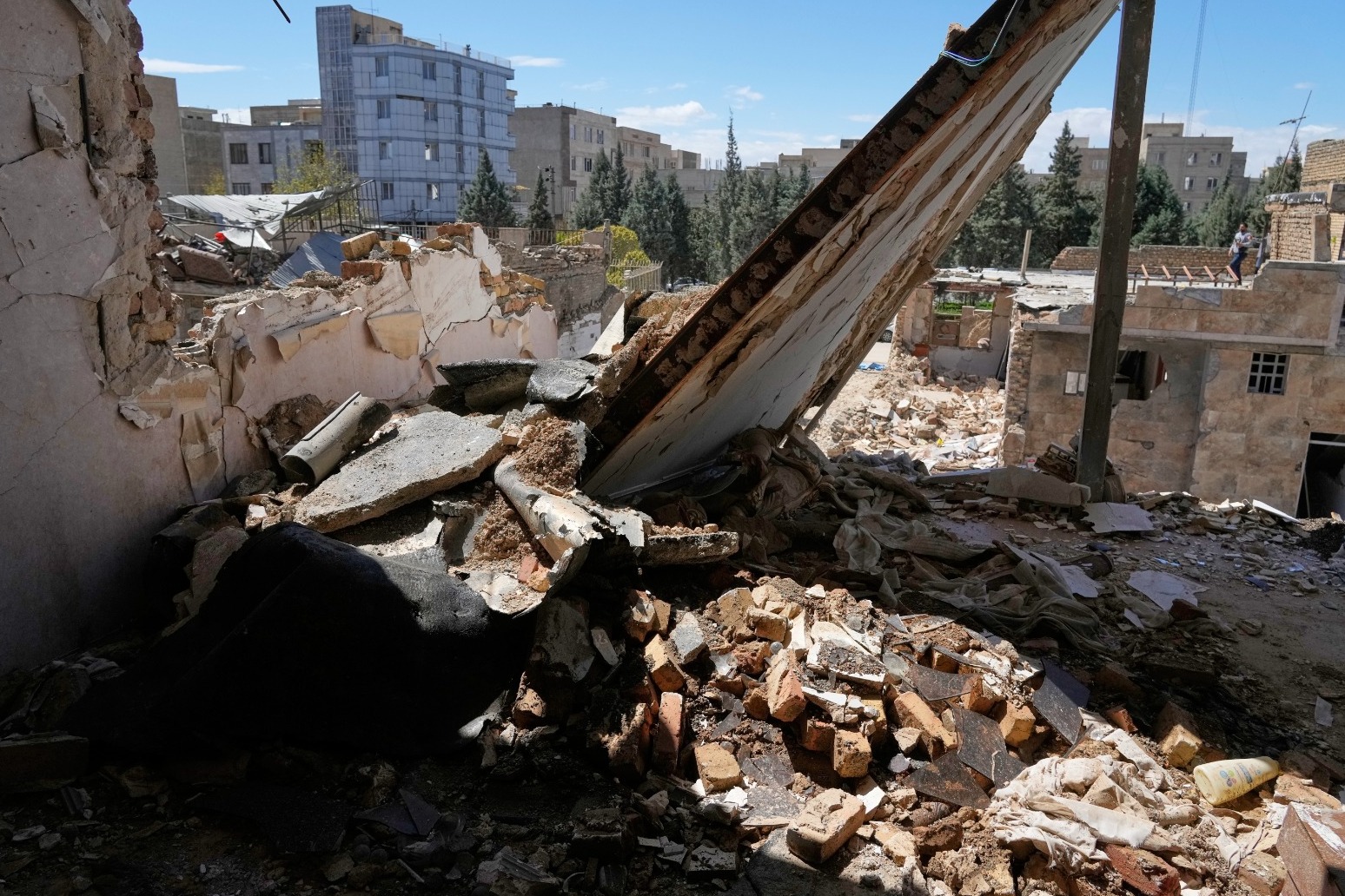 Two US aircraft shot down by Iran with one crew member missing