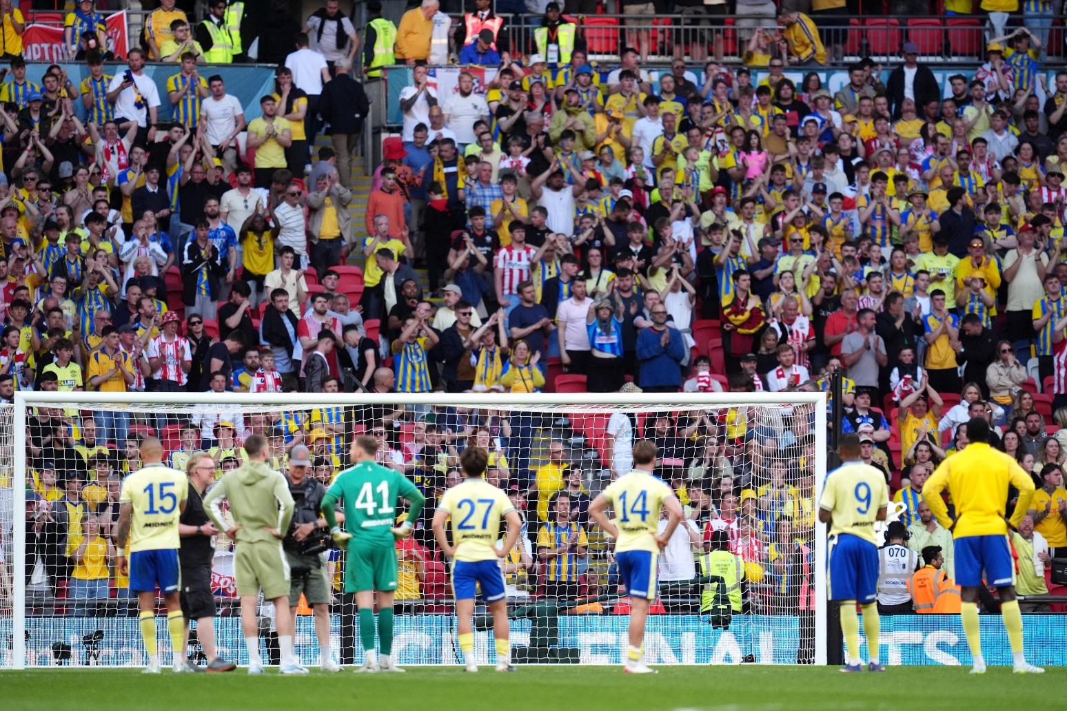 Man City produce dramatic late fightback to reach fourth successive FA Cup final