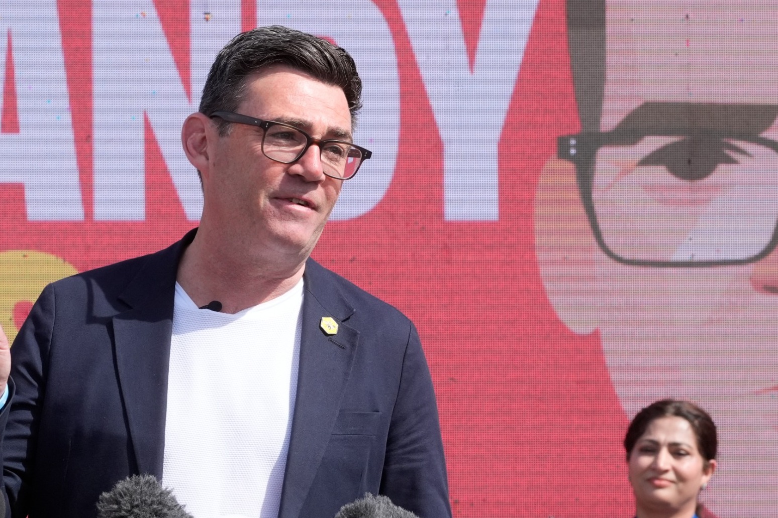 Andy Burnham wins Makerfield by-election to set up challenge to Keir Starmer