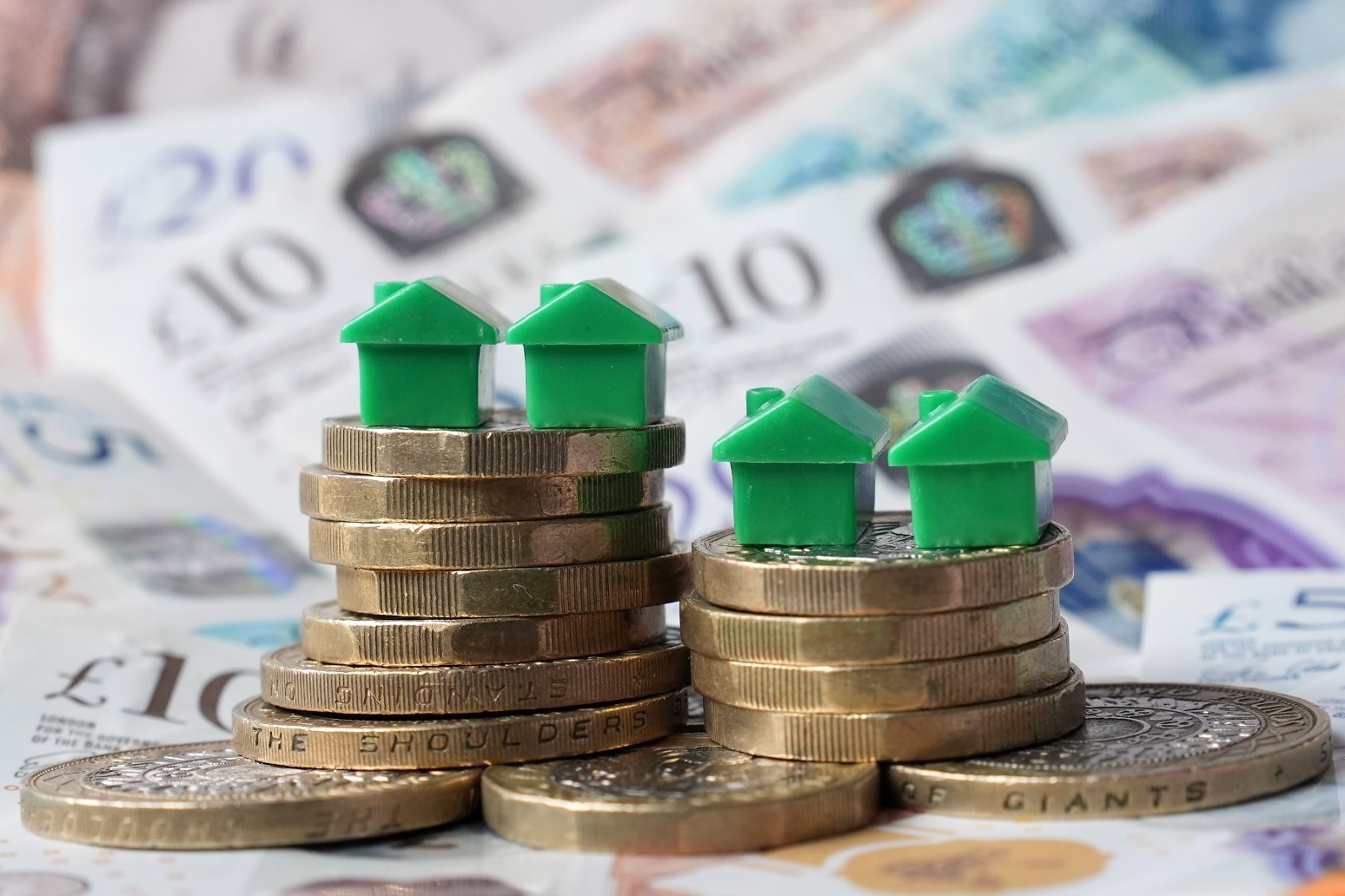 UK economy contracts for first time since last August
