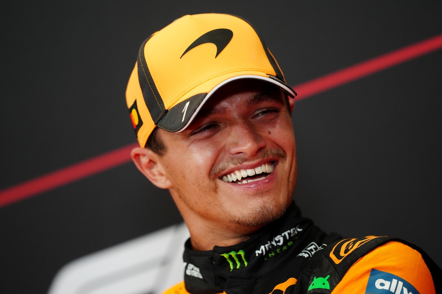 Lando Norris commits to McLaren in £120m deal 