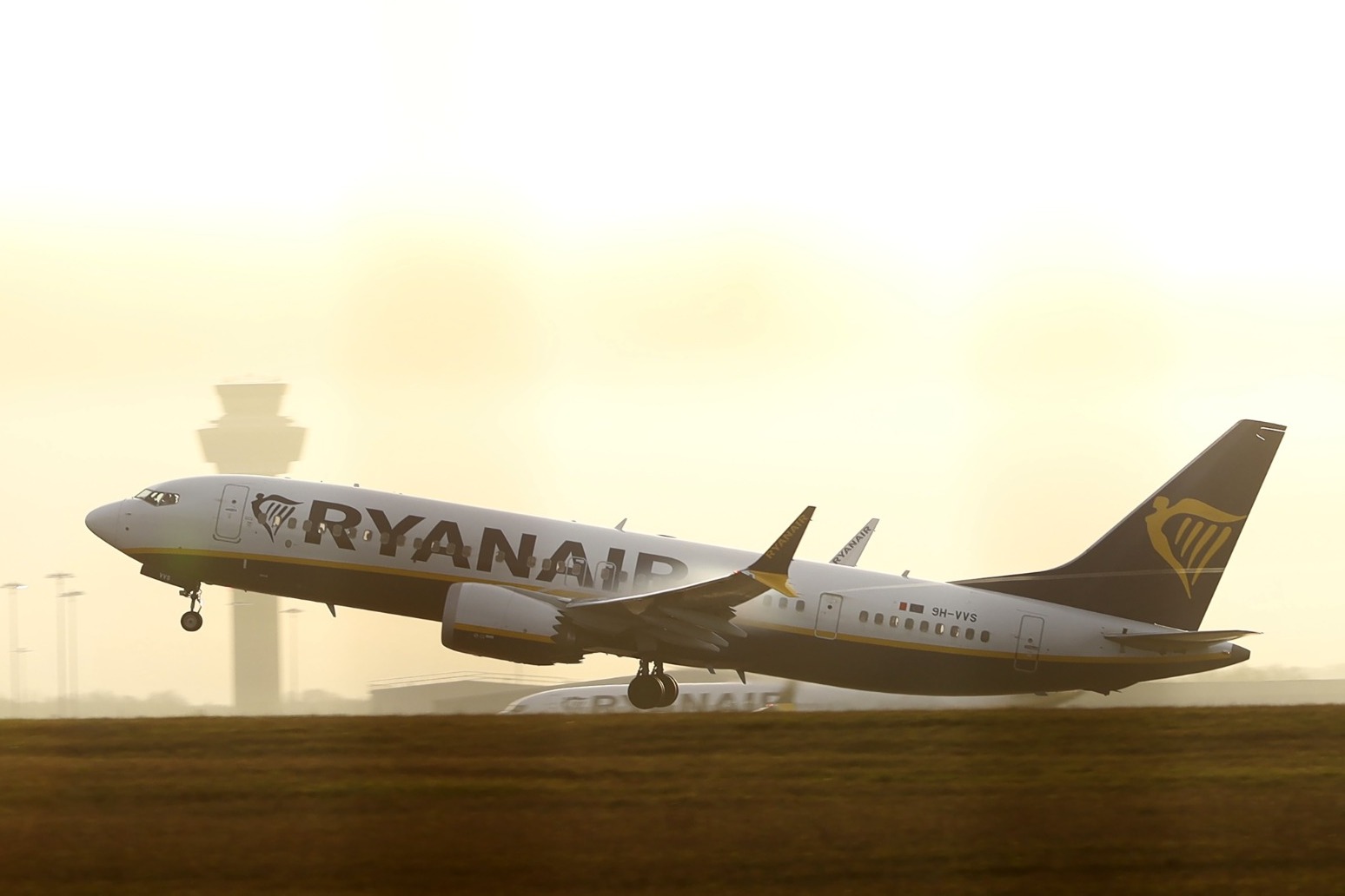 Some airlines will ‘struggle to survive’ if oil prices stay high, warns Ryanair