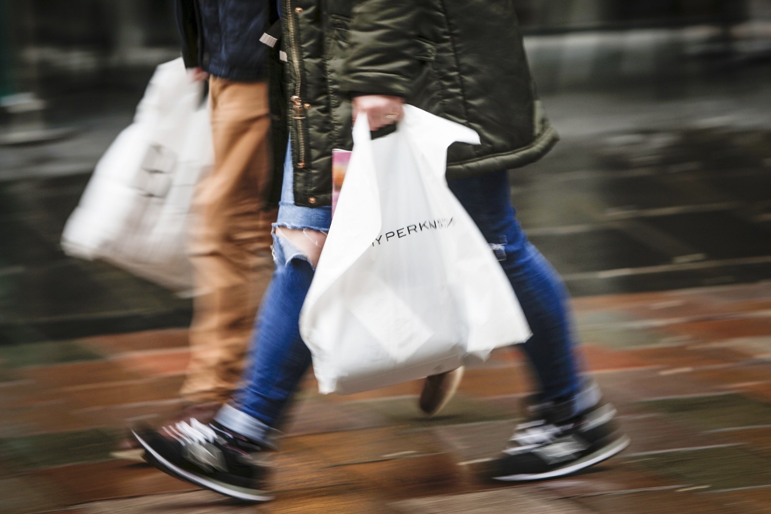 Consumer confidence tumbles ahead of Budget