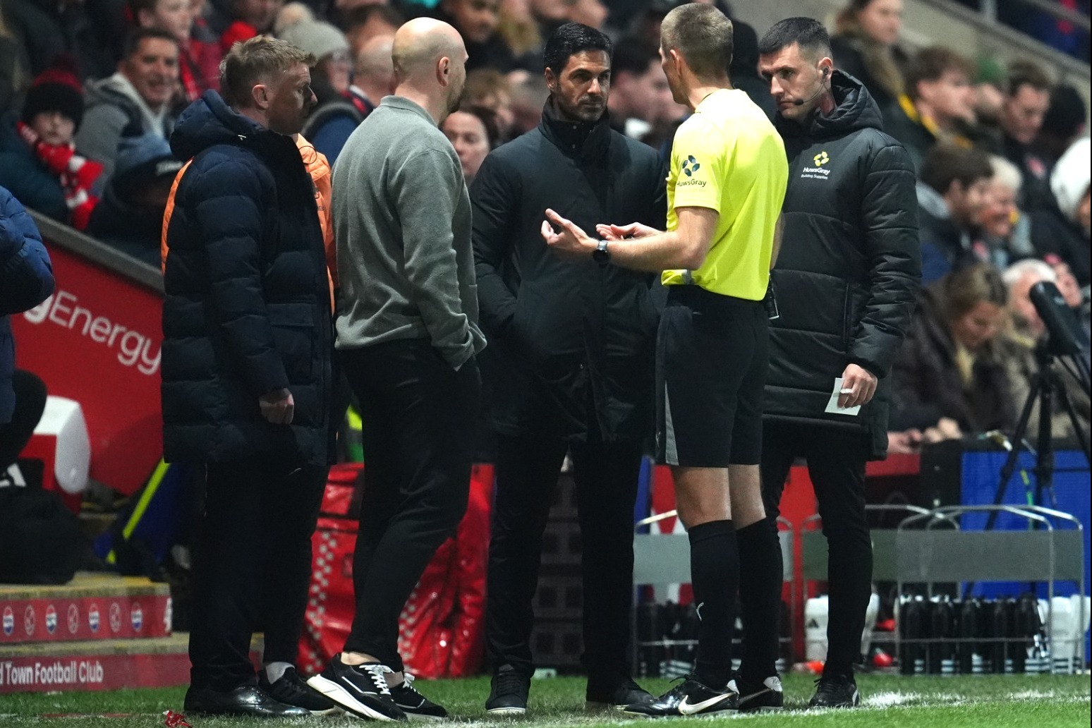 Drone delays play as Fleetwood host Arsenal in Carabao Cup fourth round