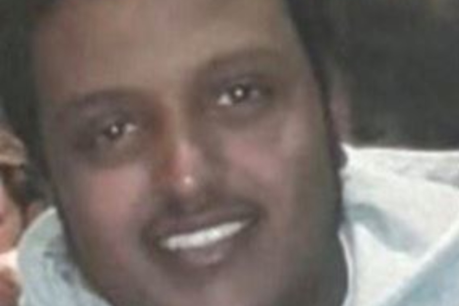 Murder suspect still at large after London stabbing 