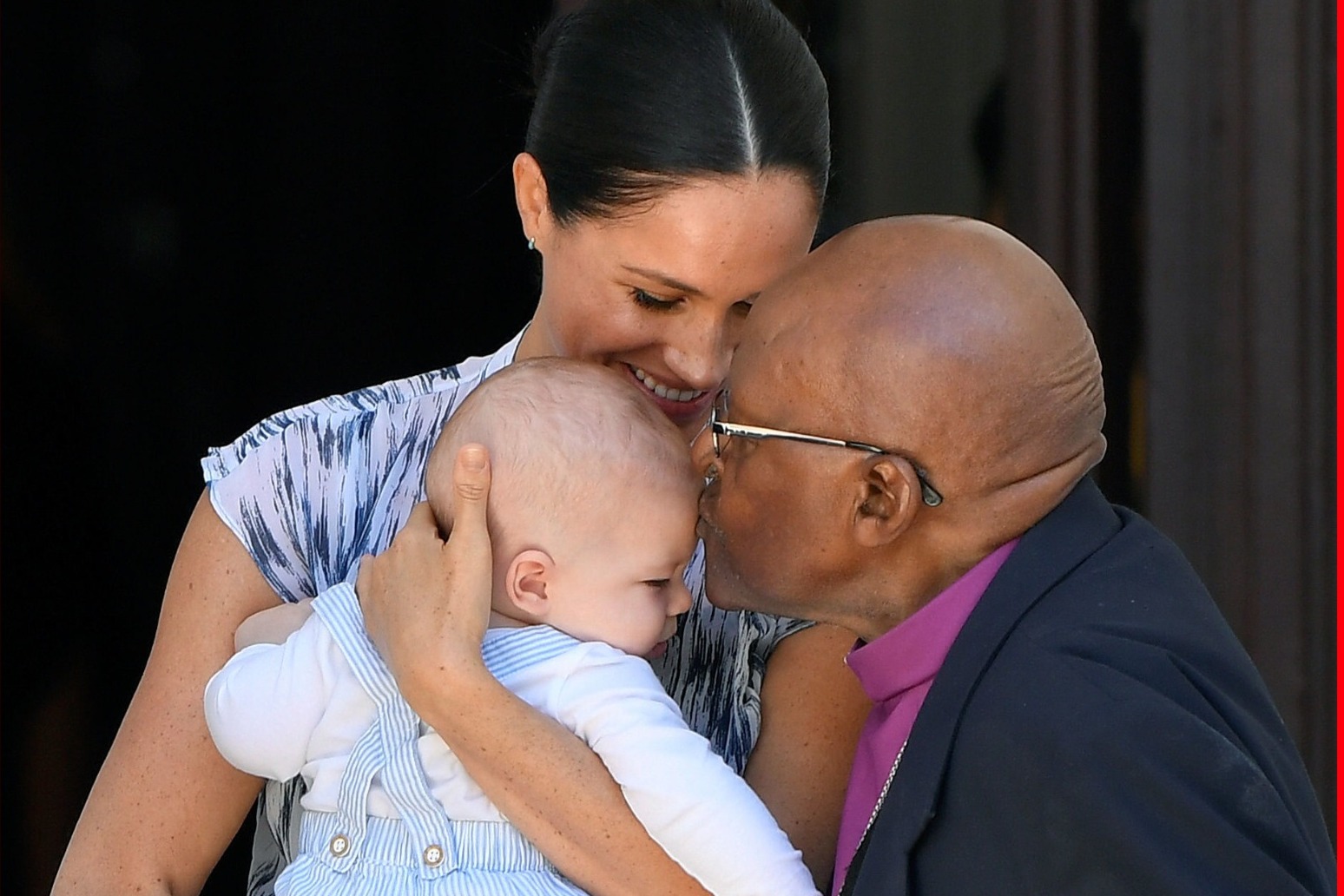 Archbishop Desmond Tutu dies aged 90 
