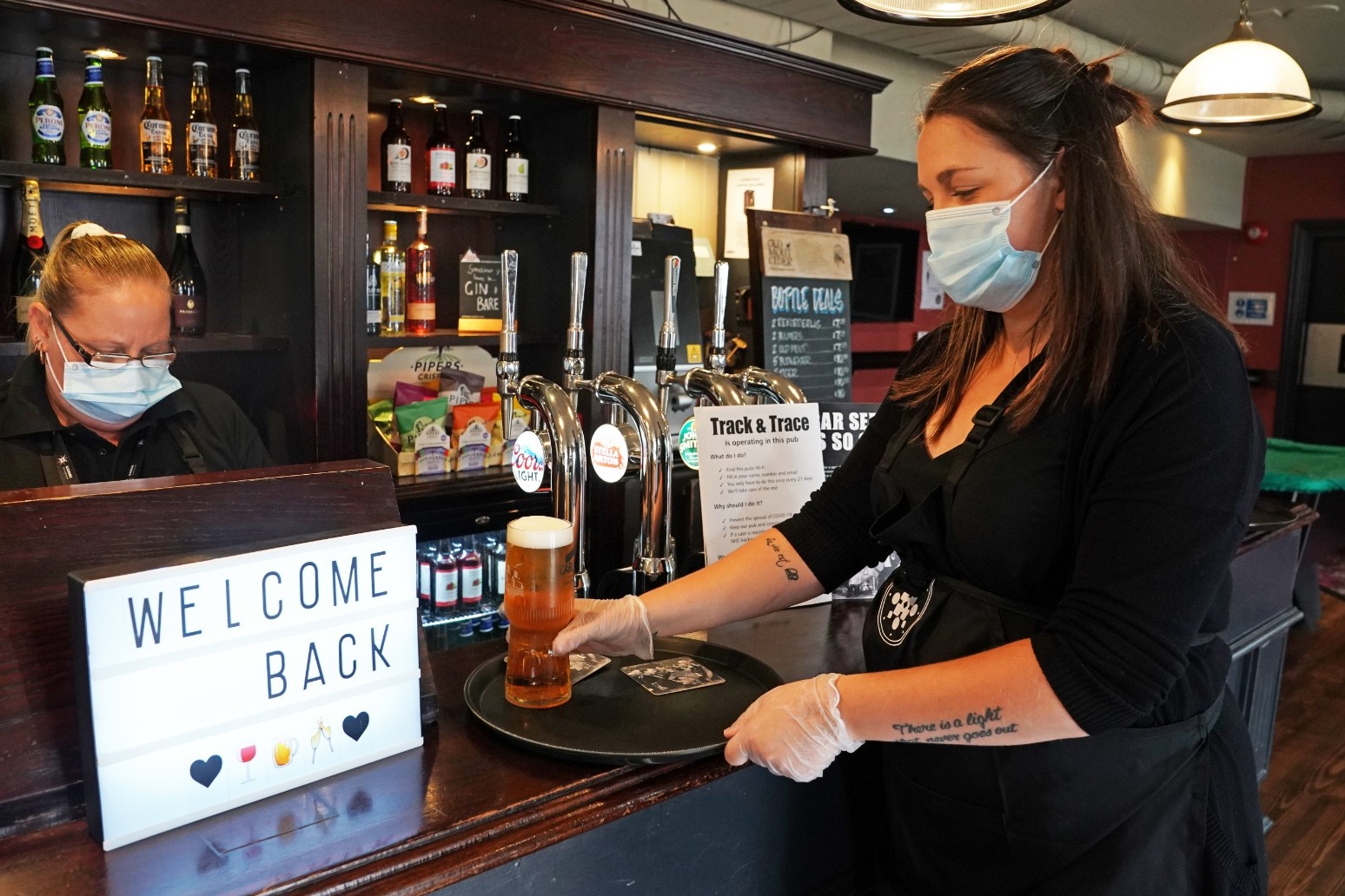 Mixing in pubs led to new local lockdown measures in Preston 