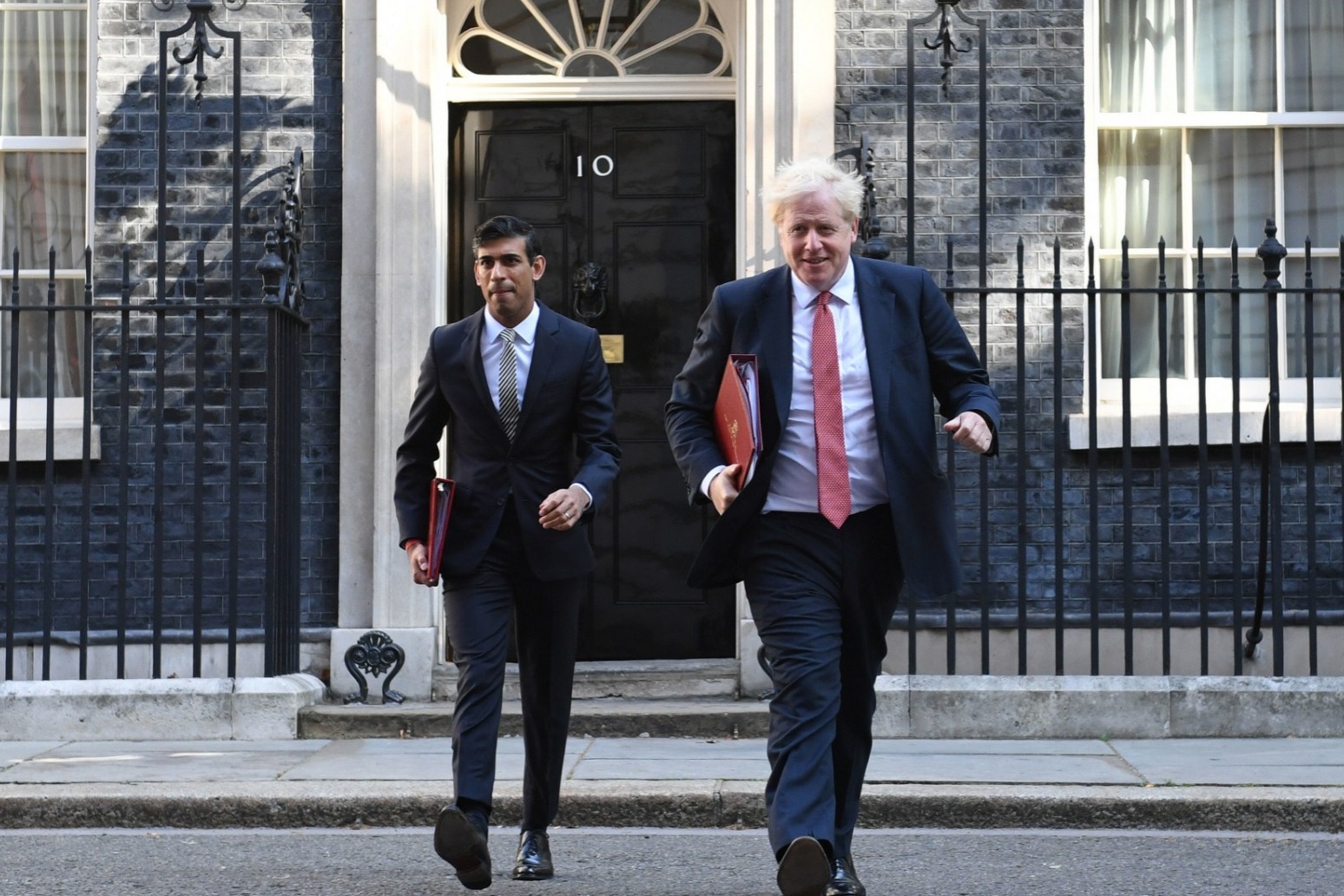 Boris Johnson escapes need to quarantine after meeting with Sajid Javid 