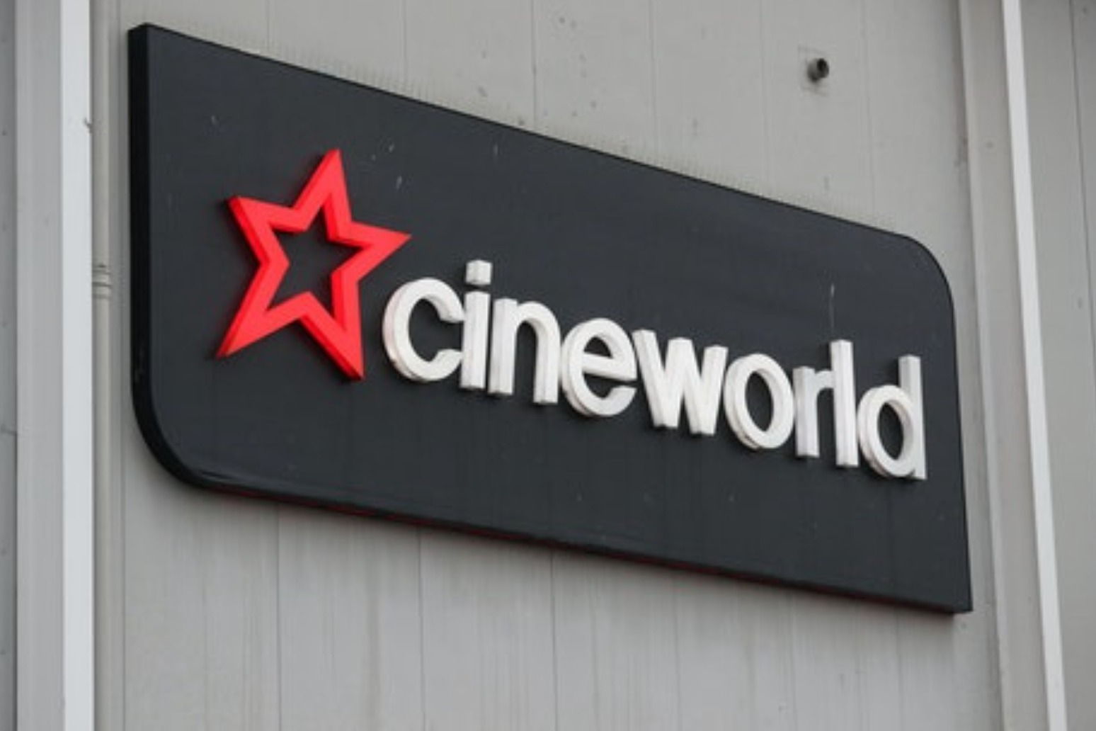 45,000 jobs hit as Cineworld shuts UK and US sites 
