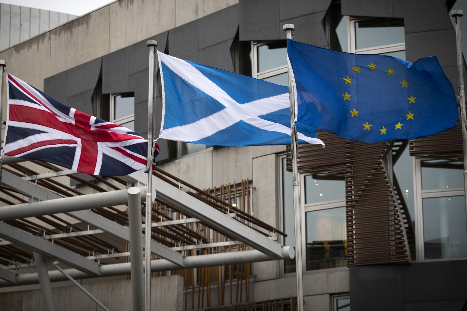 New poll suggests majority of Scots would vote against independence 