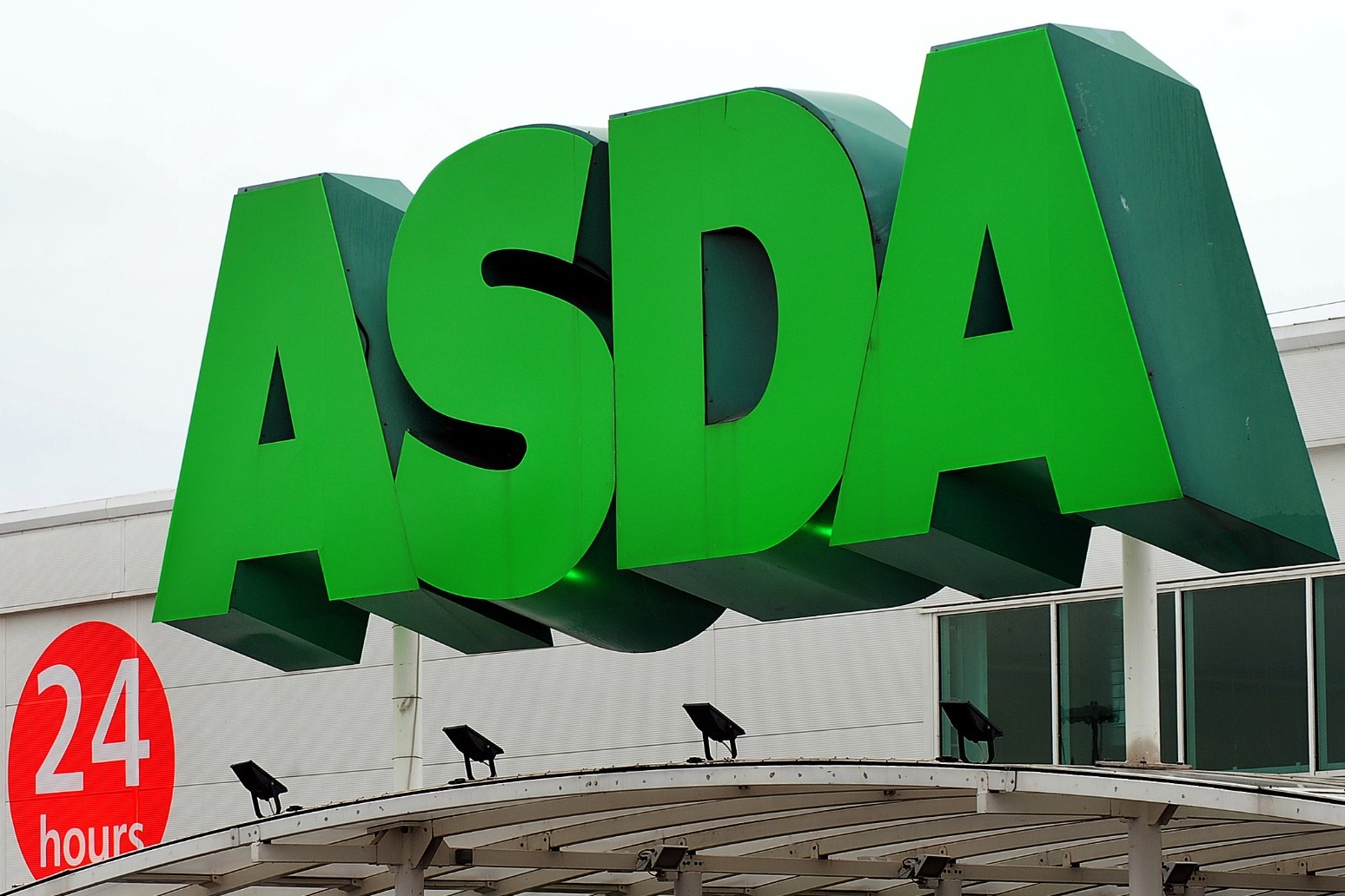 Thousands of jobs impacted as Asda launches major restructuring 