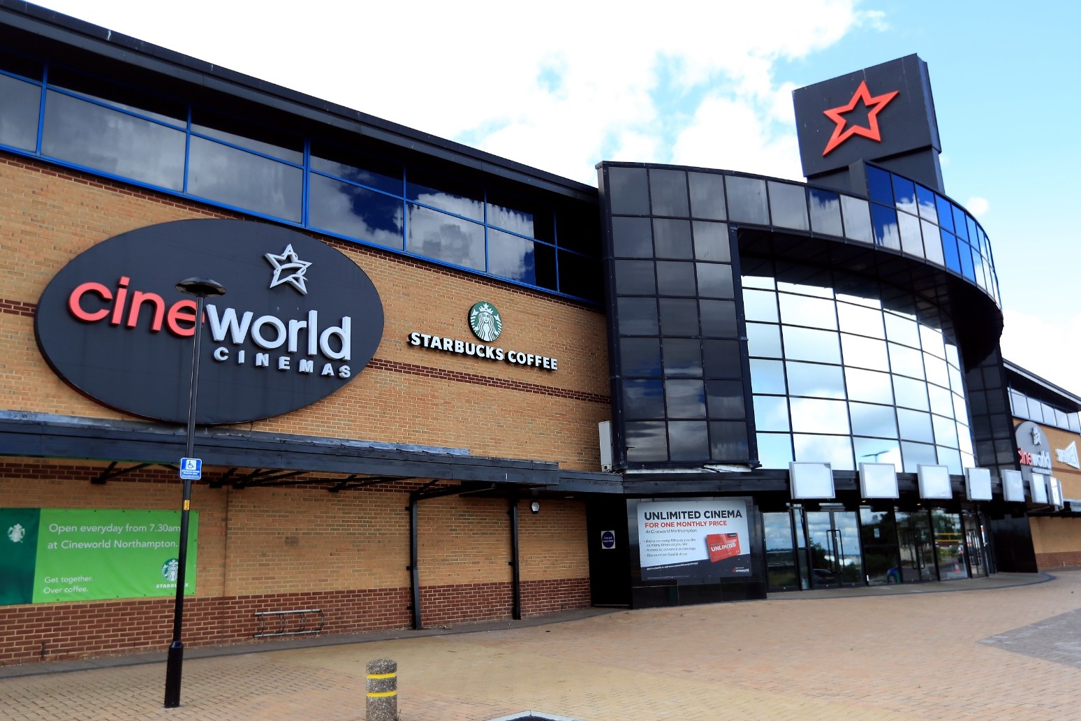 Cineworld to deliver sharp sales slump after theatre closures 