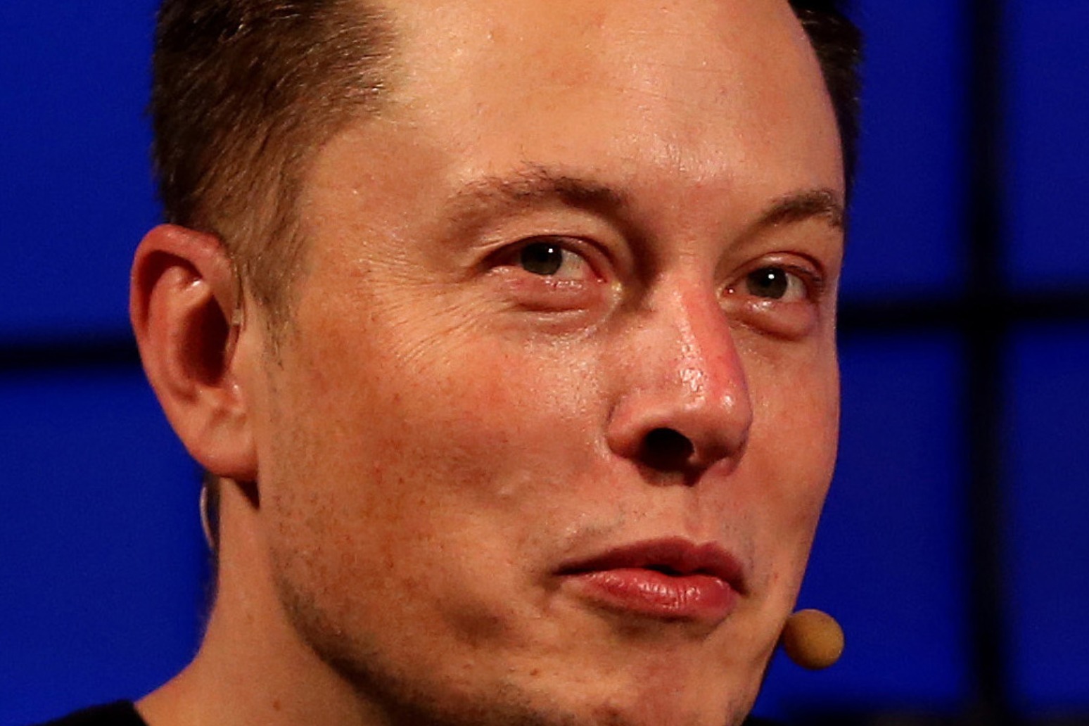 Elon Musk reaches agreement to acquire Twitter for about 44 billion dollars 