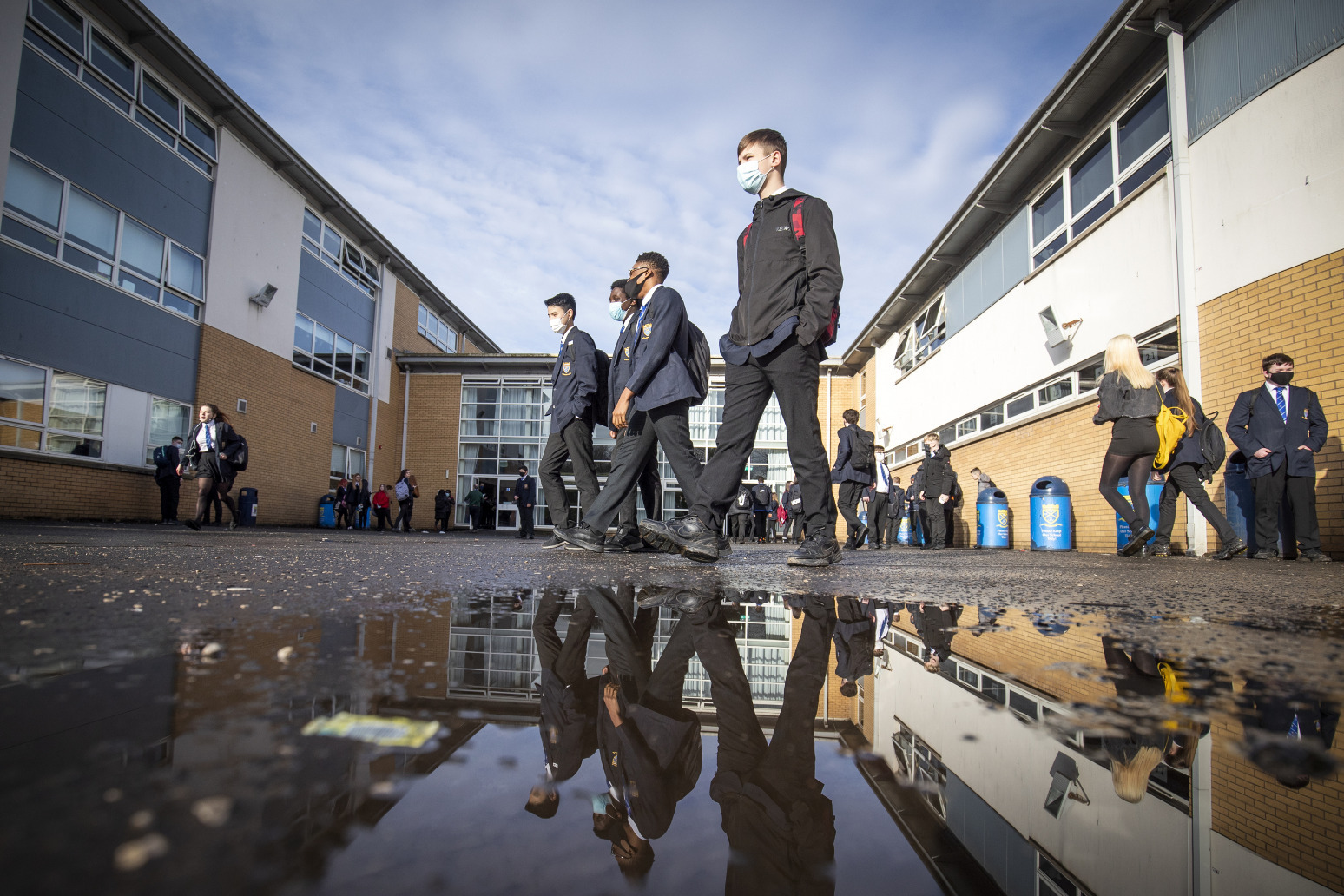 More funding announced to recruit an extra 1,000 teachers in Scotland 