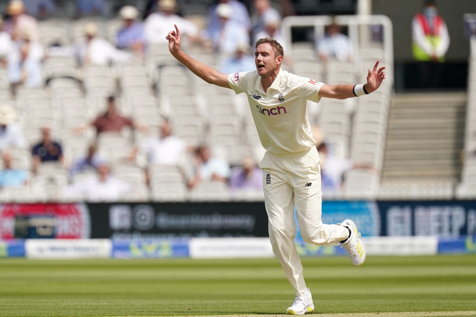Stuart Broad urges England’s bowlers to be ‘relentless’ in Australia 
