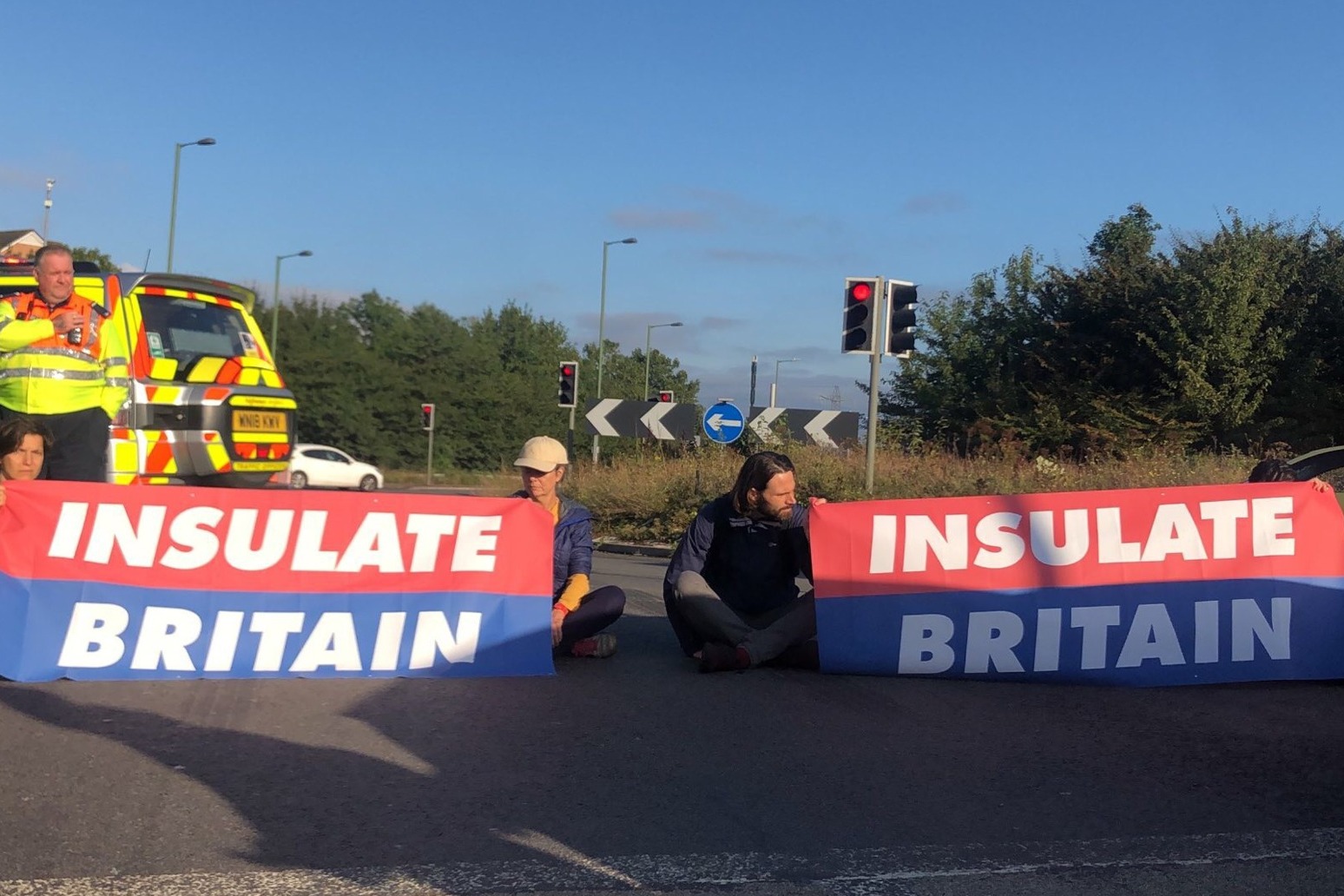 Climate protesters target M25 for second time in three days 