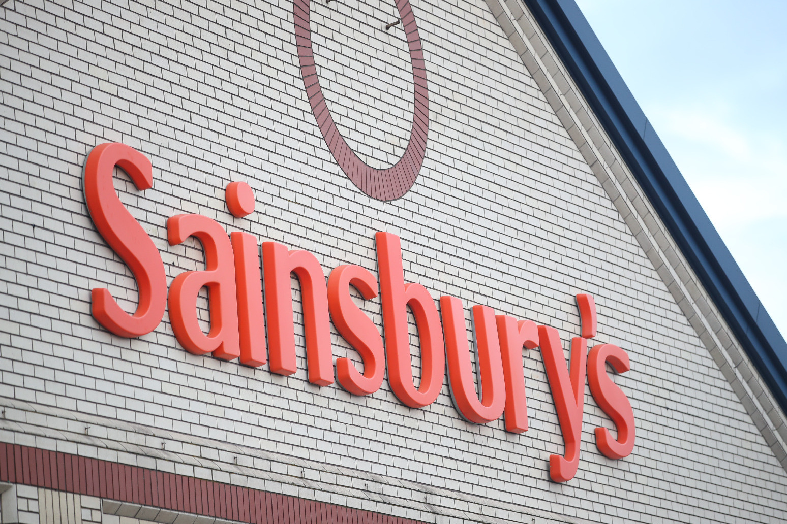 Sainsbury’s profit surges despite supply chain pressures 