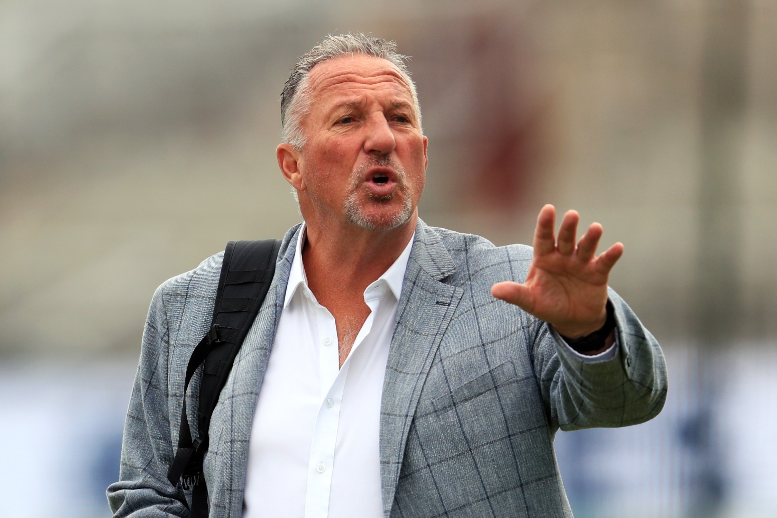England under fire from cricketing greats Ian Botham and Michael Holding 