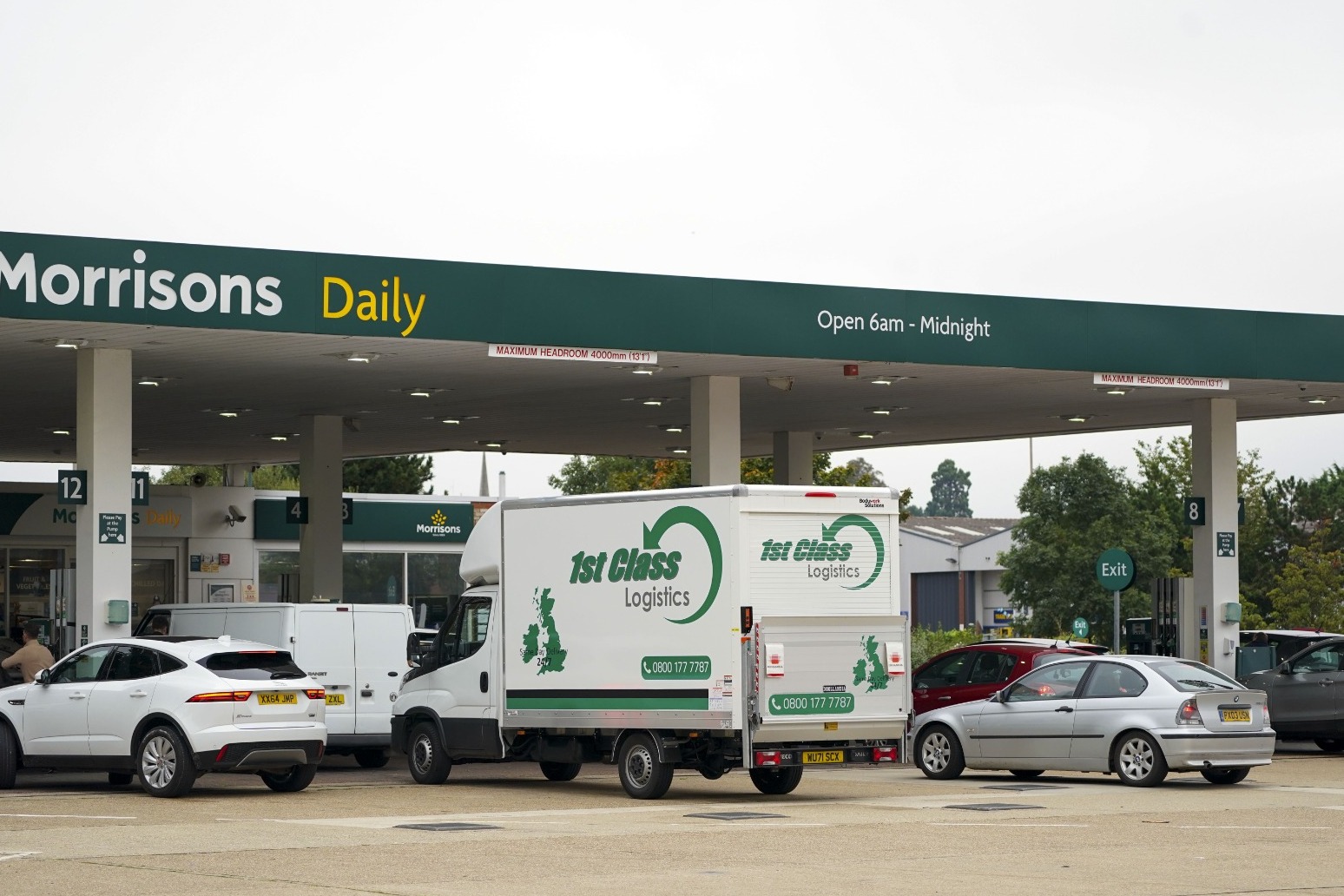 Petrol station shortages ‘remain serious’ 