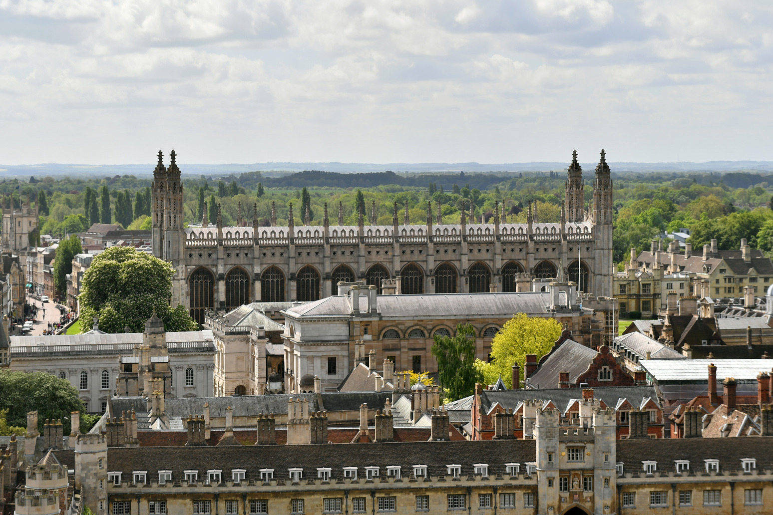 Cambridge University halts talks on £400m deal with UAE 