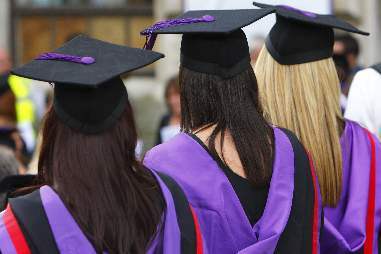Competition for graduate jobs soars 