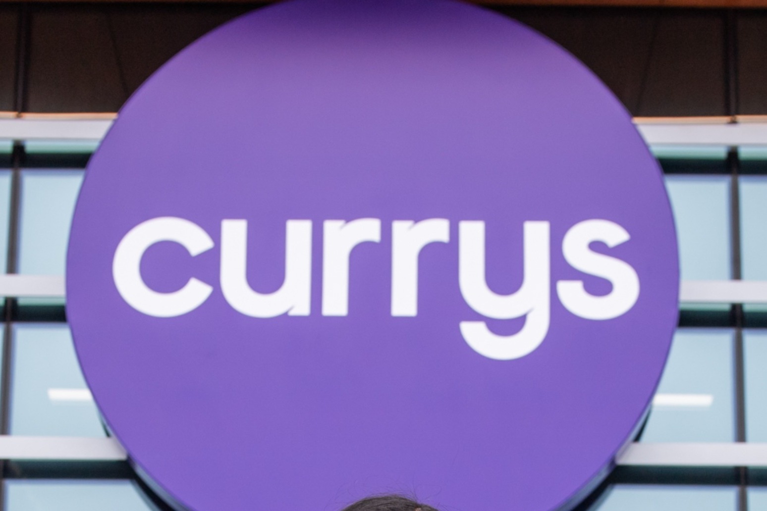 Currys sinks to loss after international rivals slash prices 