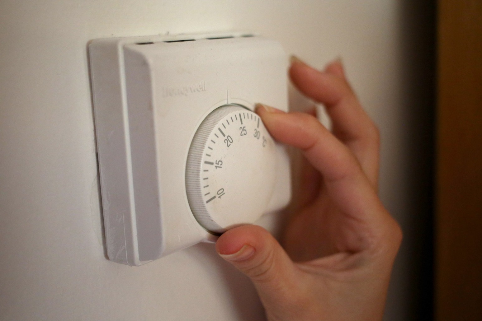 Millions of older people worried about heating their homes this winter thumbnail