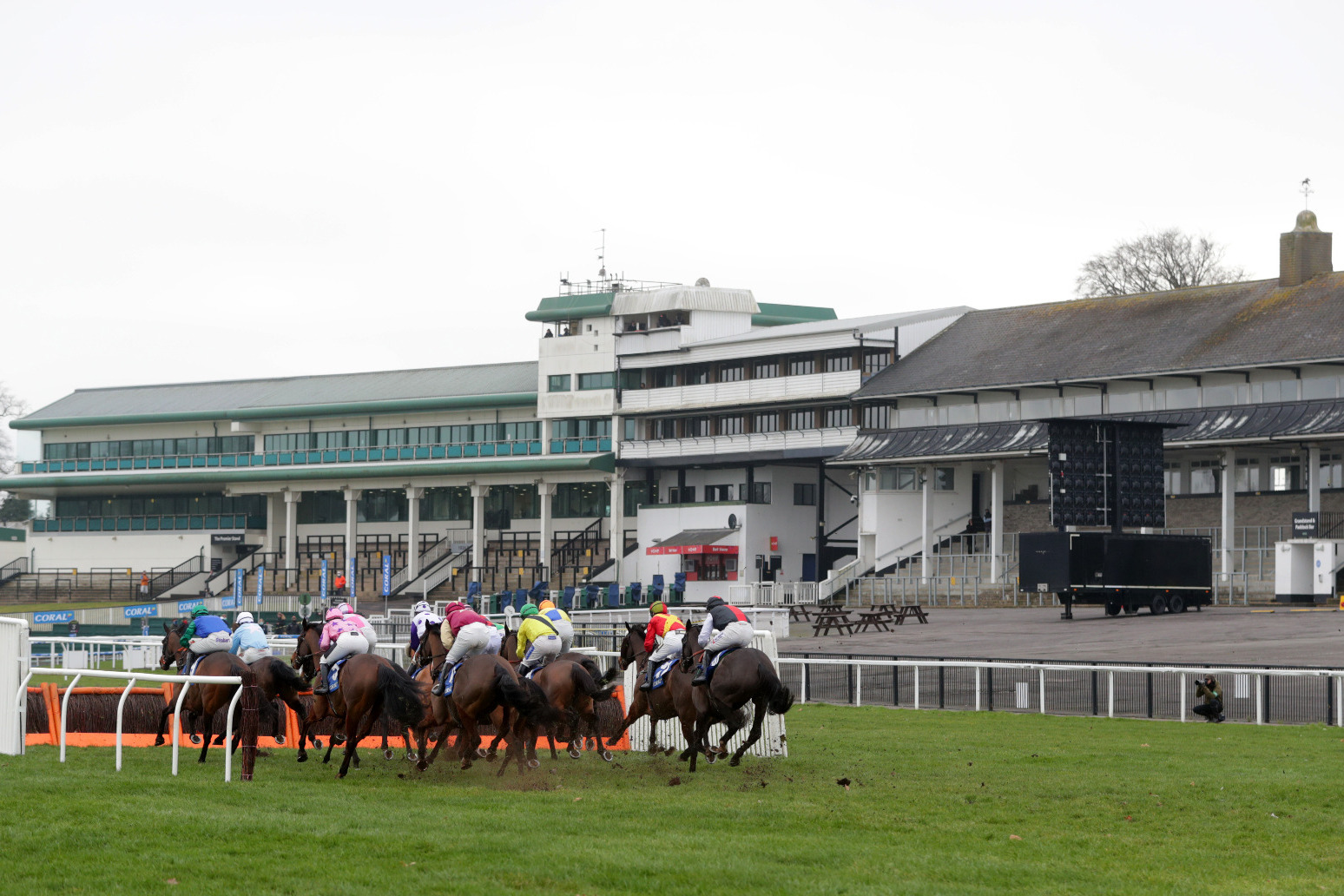 Chepstow left counting the cost as Welsh National goes behind closed doors thumbnail